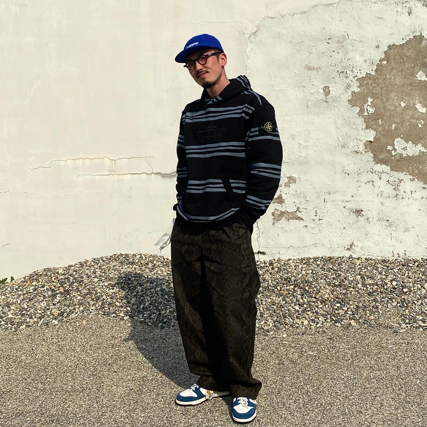 Supreme x Stone Island Warp Stripe Hooded Sweatshirt Black - 20FW, Nike x Kasina Dunk Low 80's Bus 착용 스타일 - 1