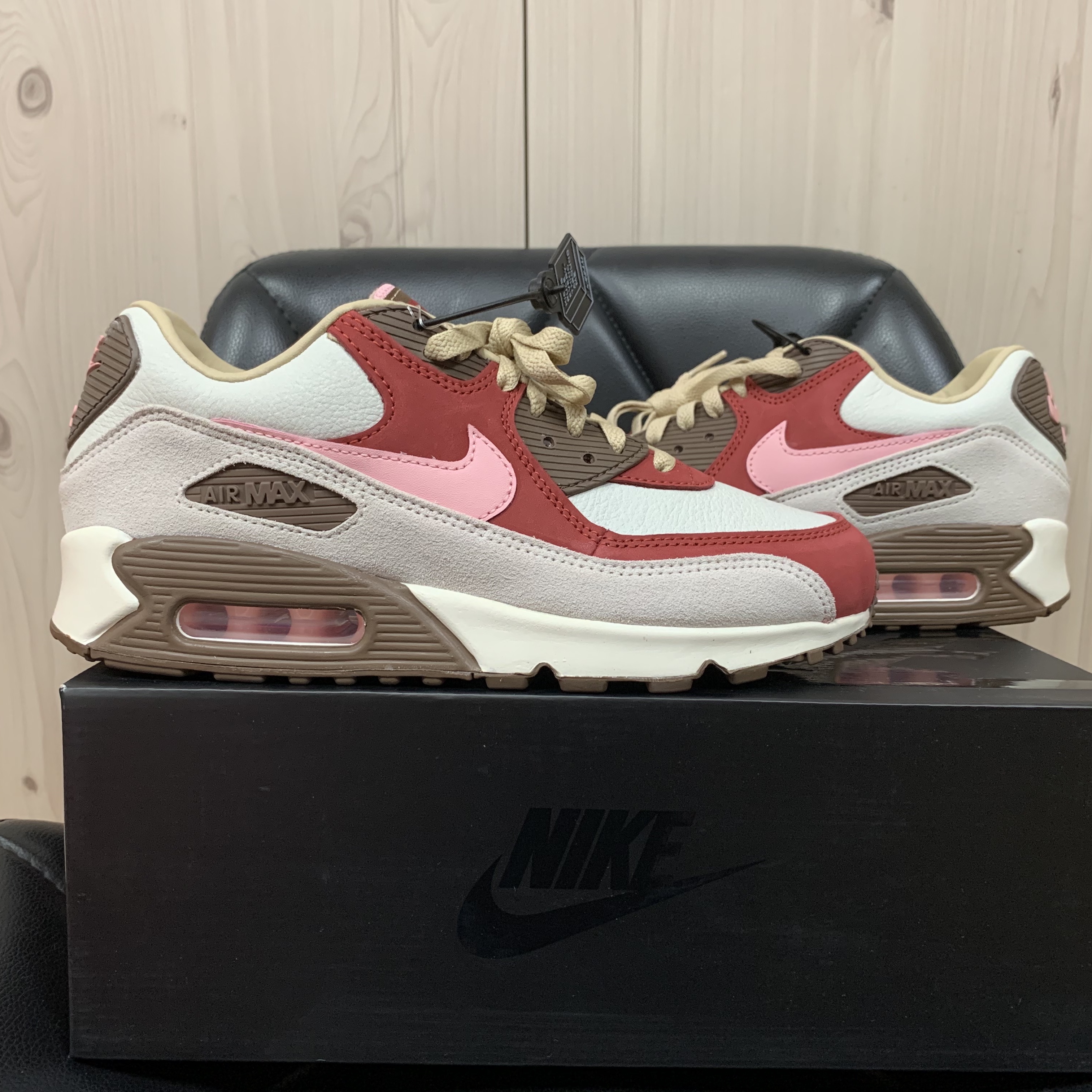 Nike Air Max 90 NRG Bacon 착용 스타일 - 3