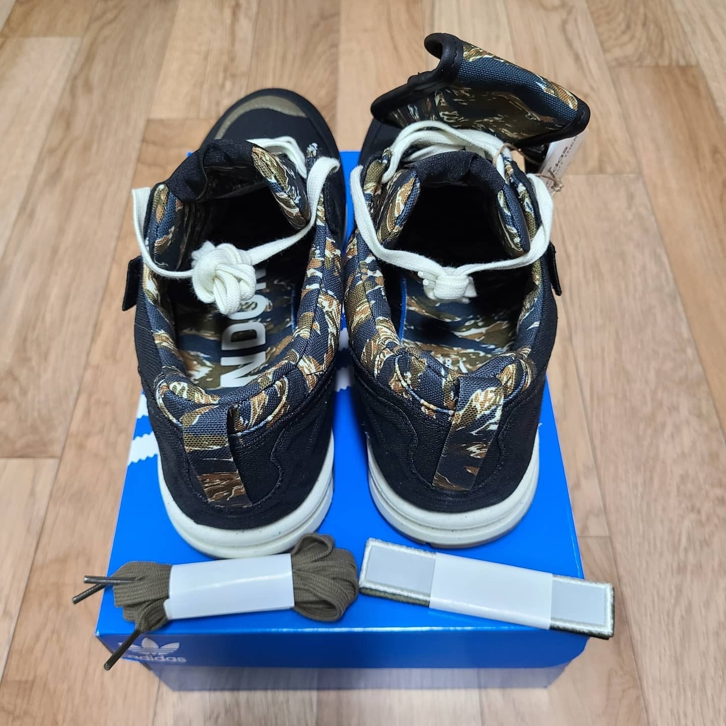 Adidas ZX 8000 Out There 착용 스타일 - 3
