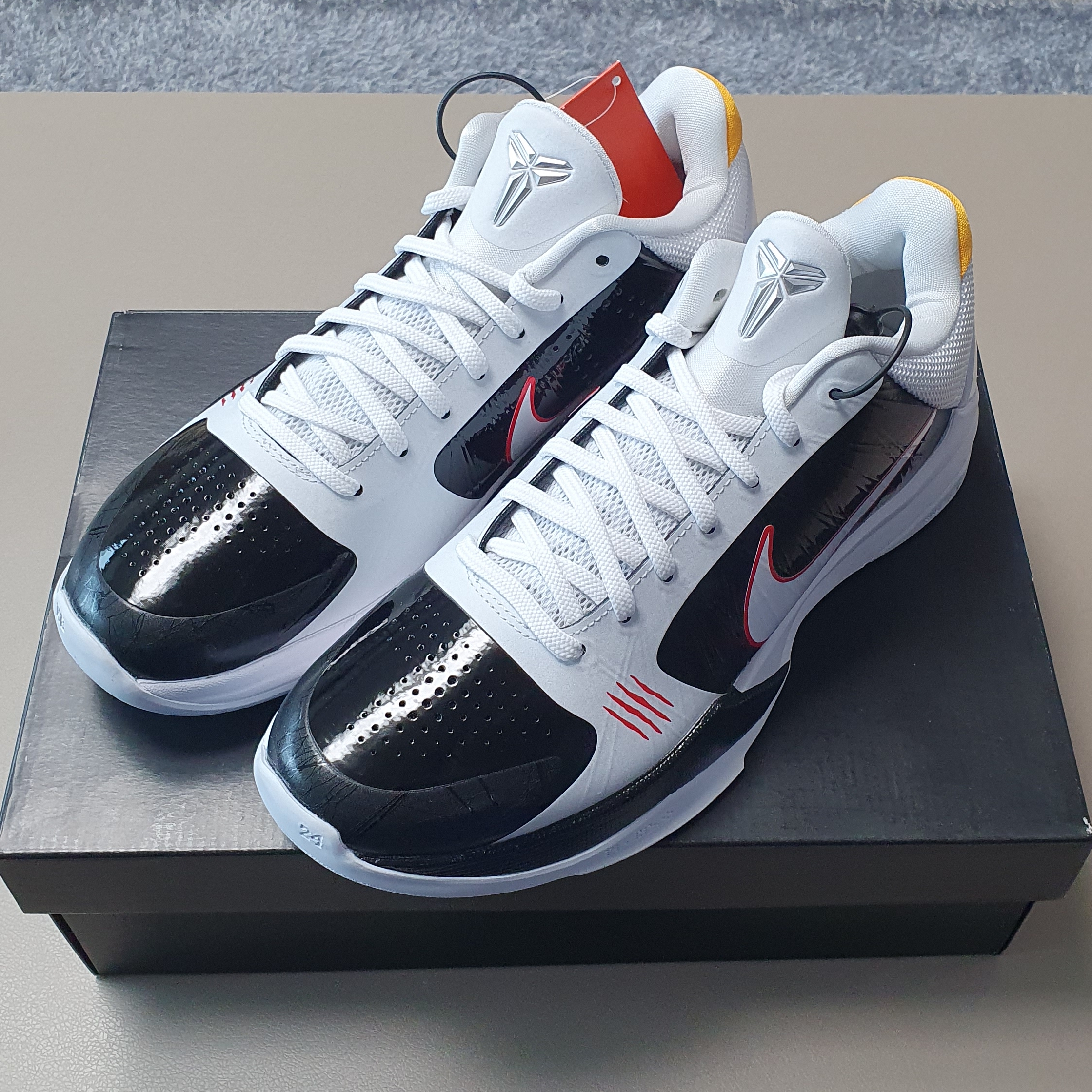Nike Kobe 5 Protro Alternate Bruce Lee 착용 스타일