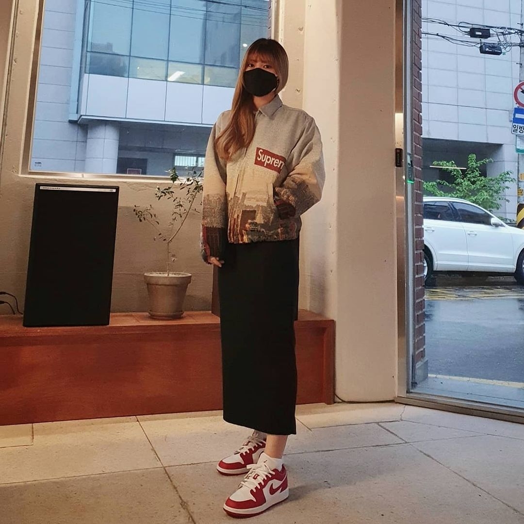 Supreme Aerial Tapestry Harrington Jacket - 20FW, (GS) Jordan 1 Low Gym Red White 착용 스타일