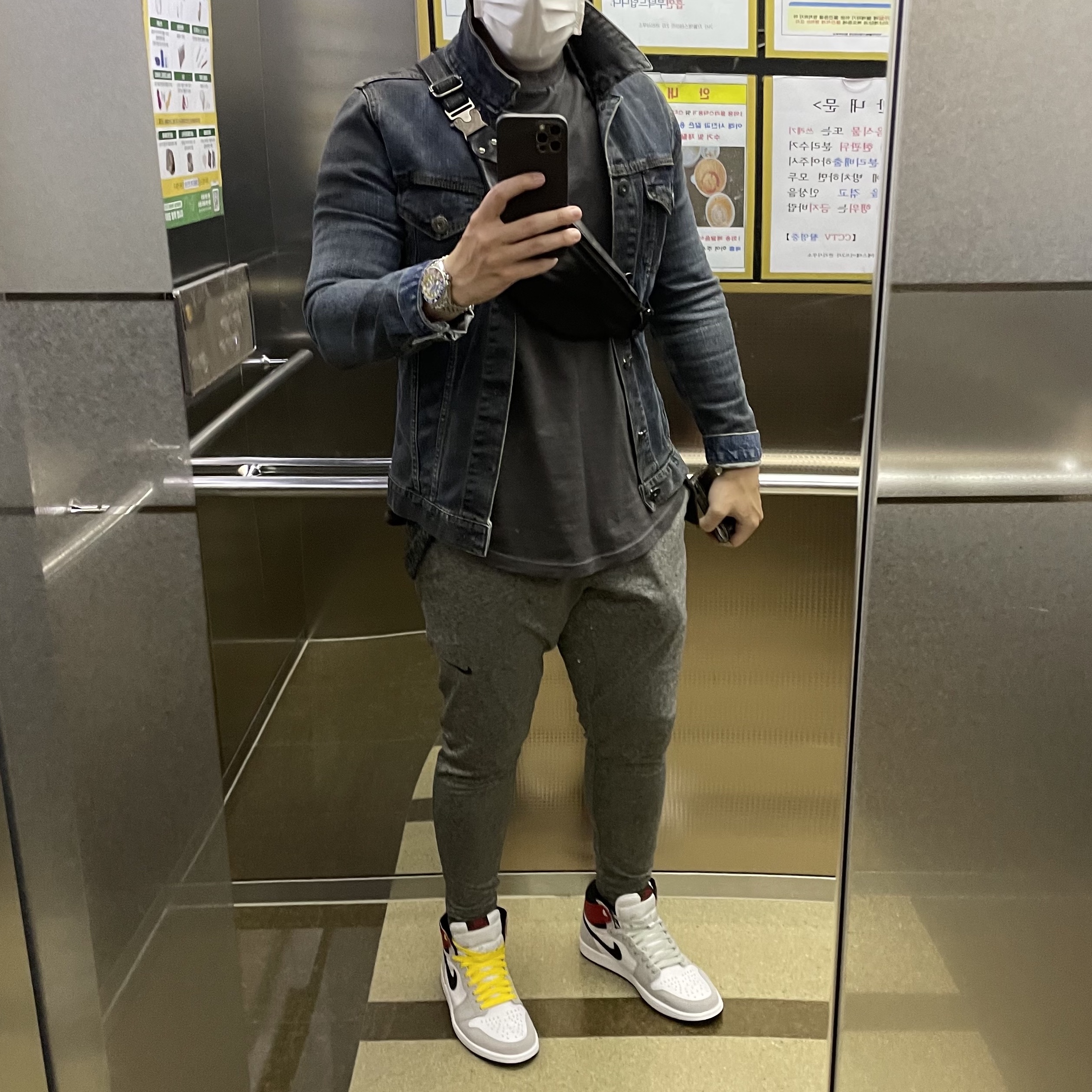 Jordan 1 Retro High OG Light Smoke Grey 착용 스타일 - 1