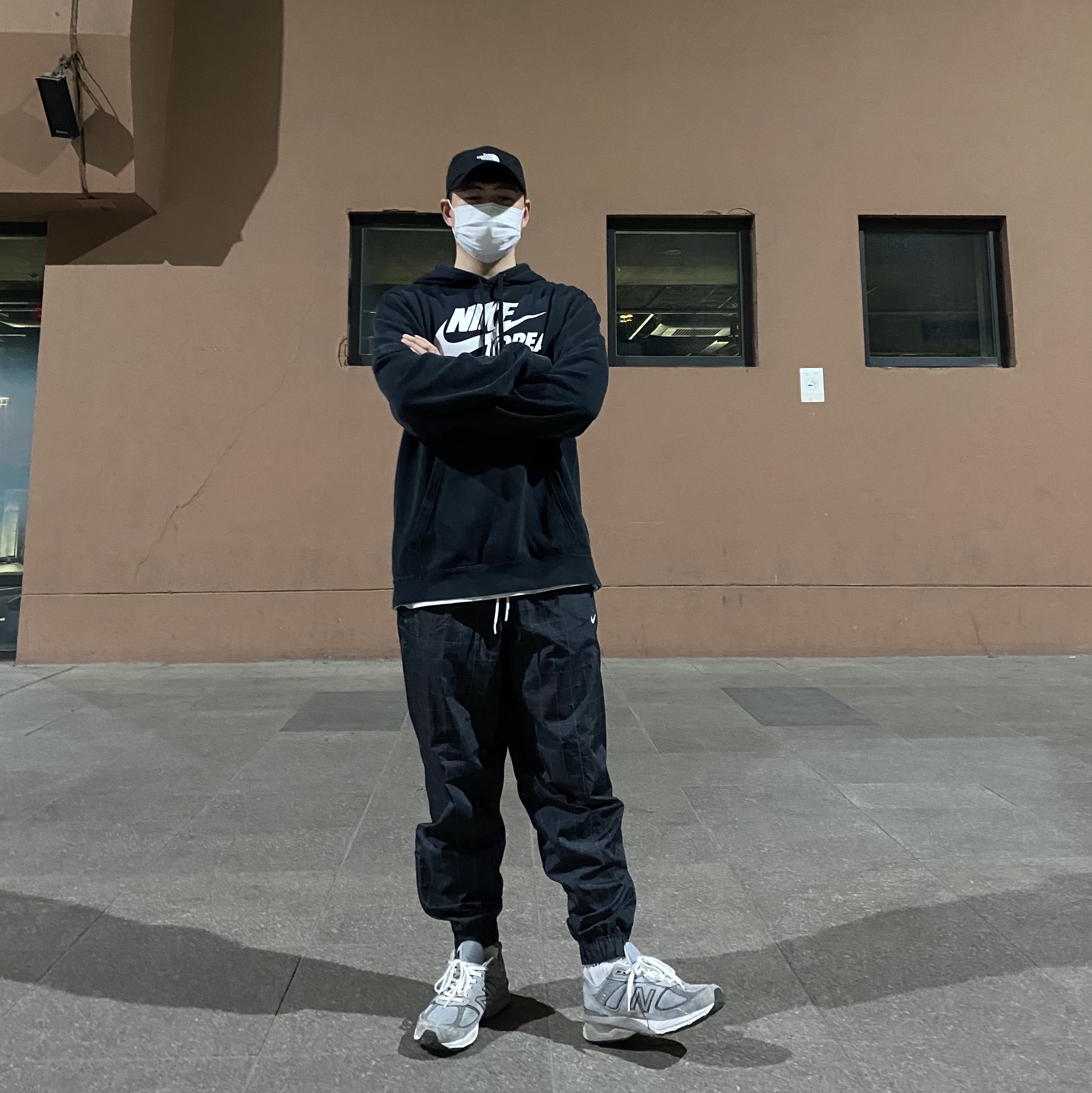 New Balance 990v5 Made in USA Grey - D Standard, Nike M NRG Flash Track Pants Black - Asia 착용 스타일 - 2