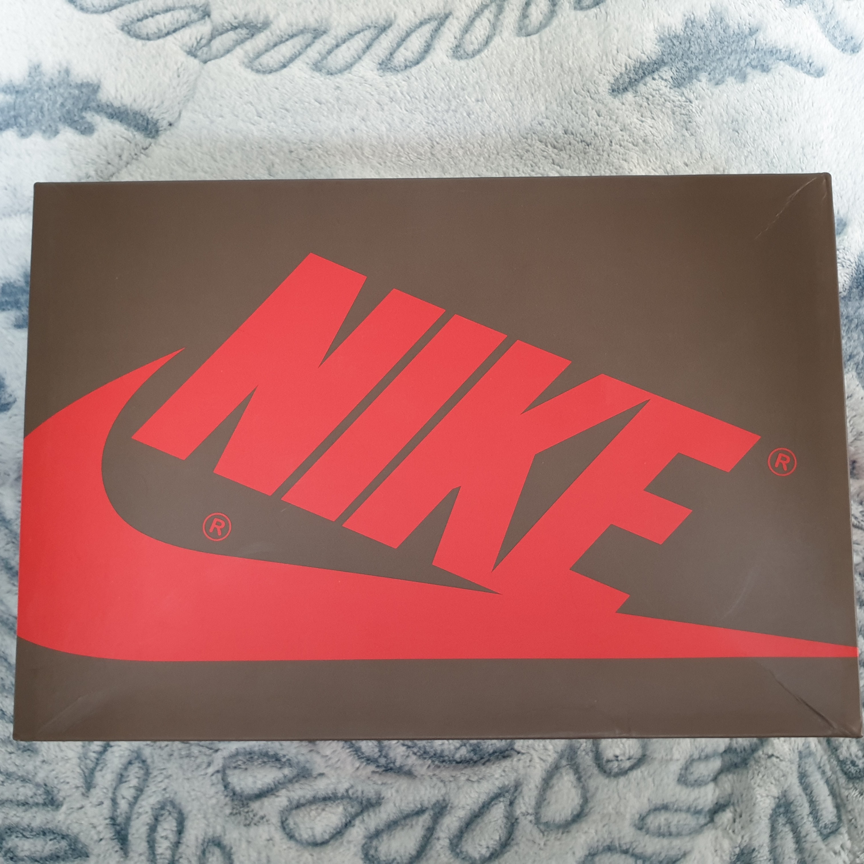 Jordan 1 x Travis Scott Retro High OG SP Mocha 착용 스타일 - 1