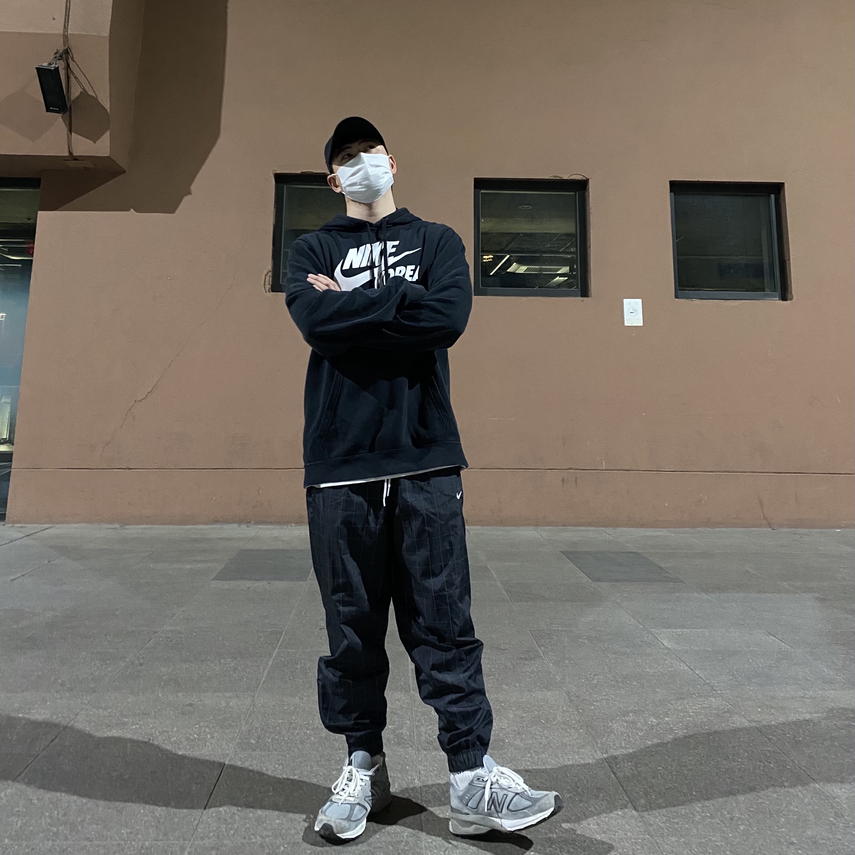 New Balance 990v5 Made in USA Grey - D Standard, Nike M NRG Flash Track Pants Black - Asia 착용 스타일 - 3