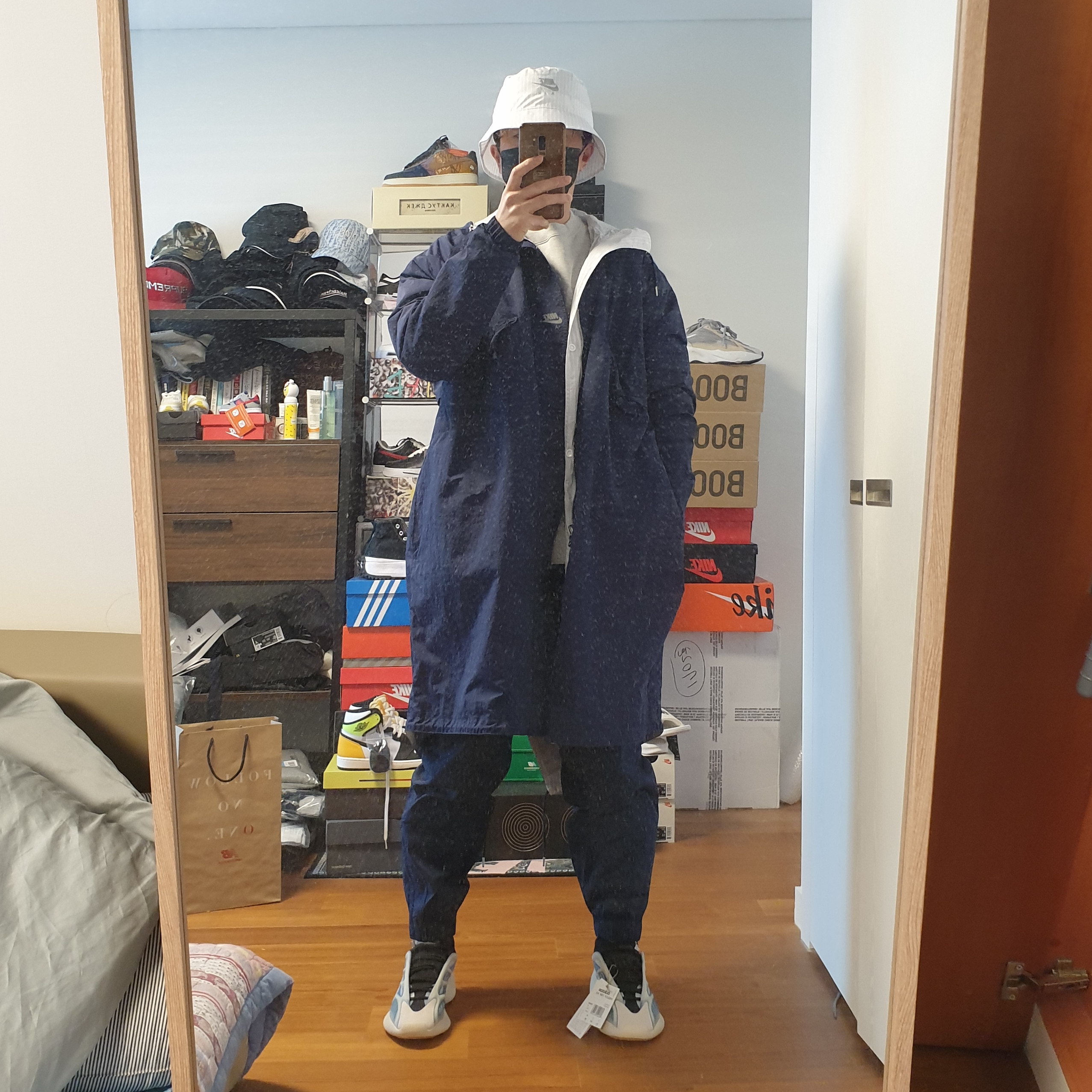 Nike x Kim Jones Bucket Hat White, Nike x Kim Jones Fleece Crew Grey Heather - US/EU 착용 스타일 - 2