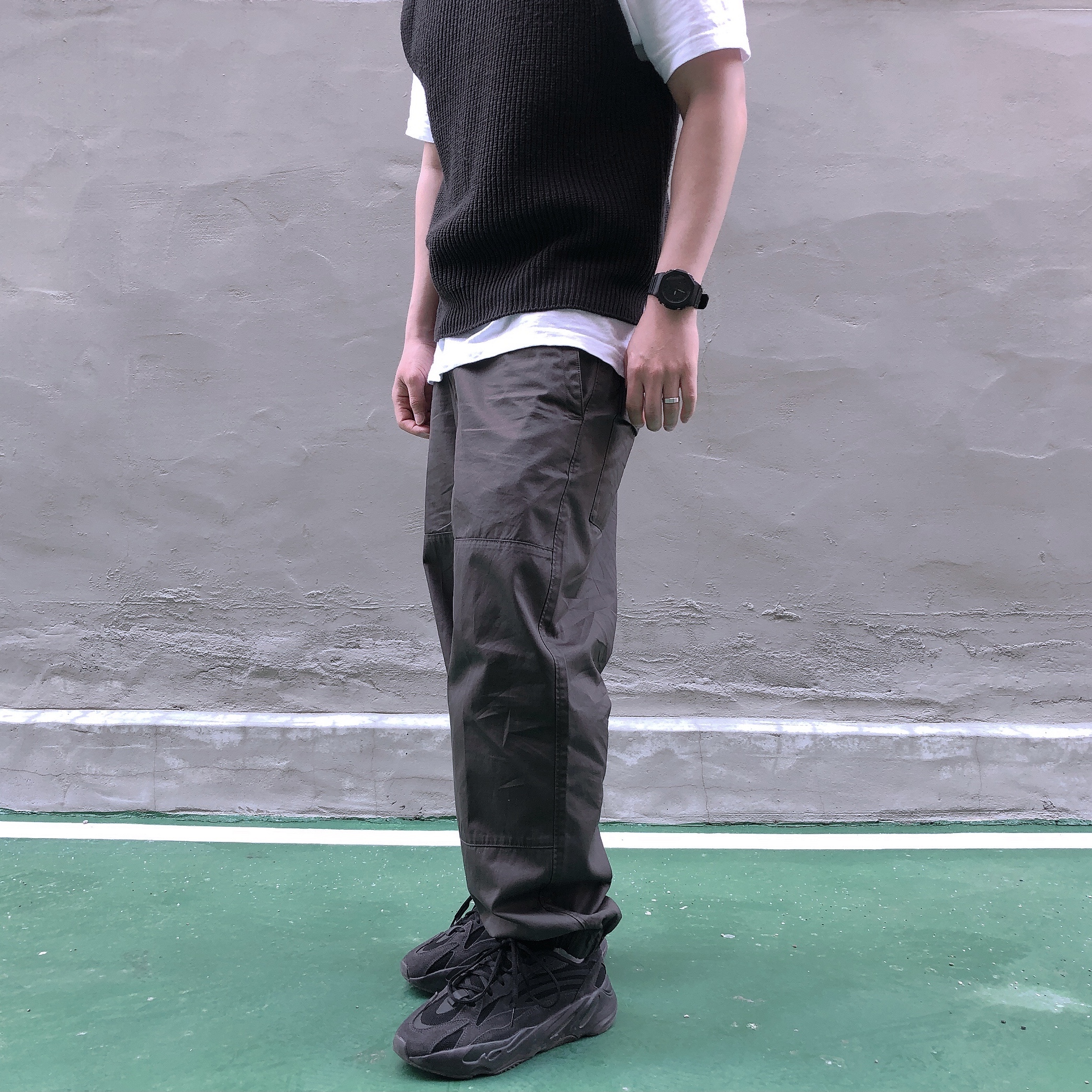 Adidas Yeezy Boost 700 V2 Vanta 2019 착용 스타일
