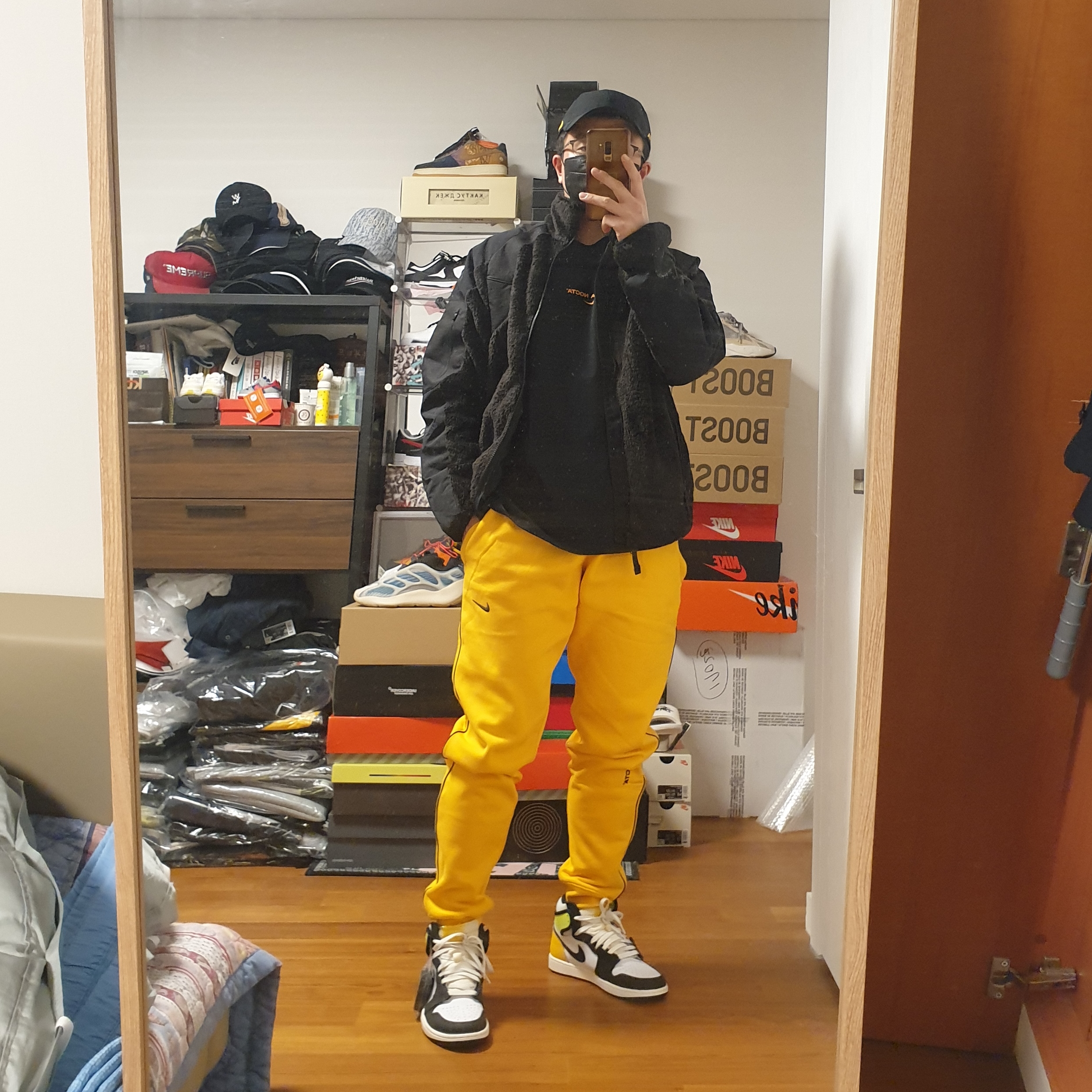 Nike x Drake Nocta NRG Polar Fleece Jacket - Asia, Nike x Drake Nocta Essential T-Shirt Black - US/EU 착용 스타일 - 1