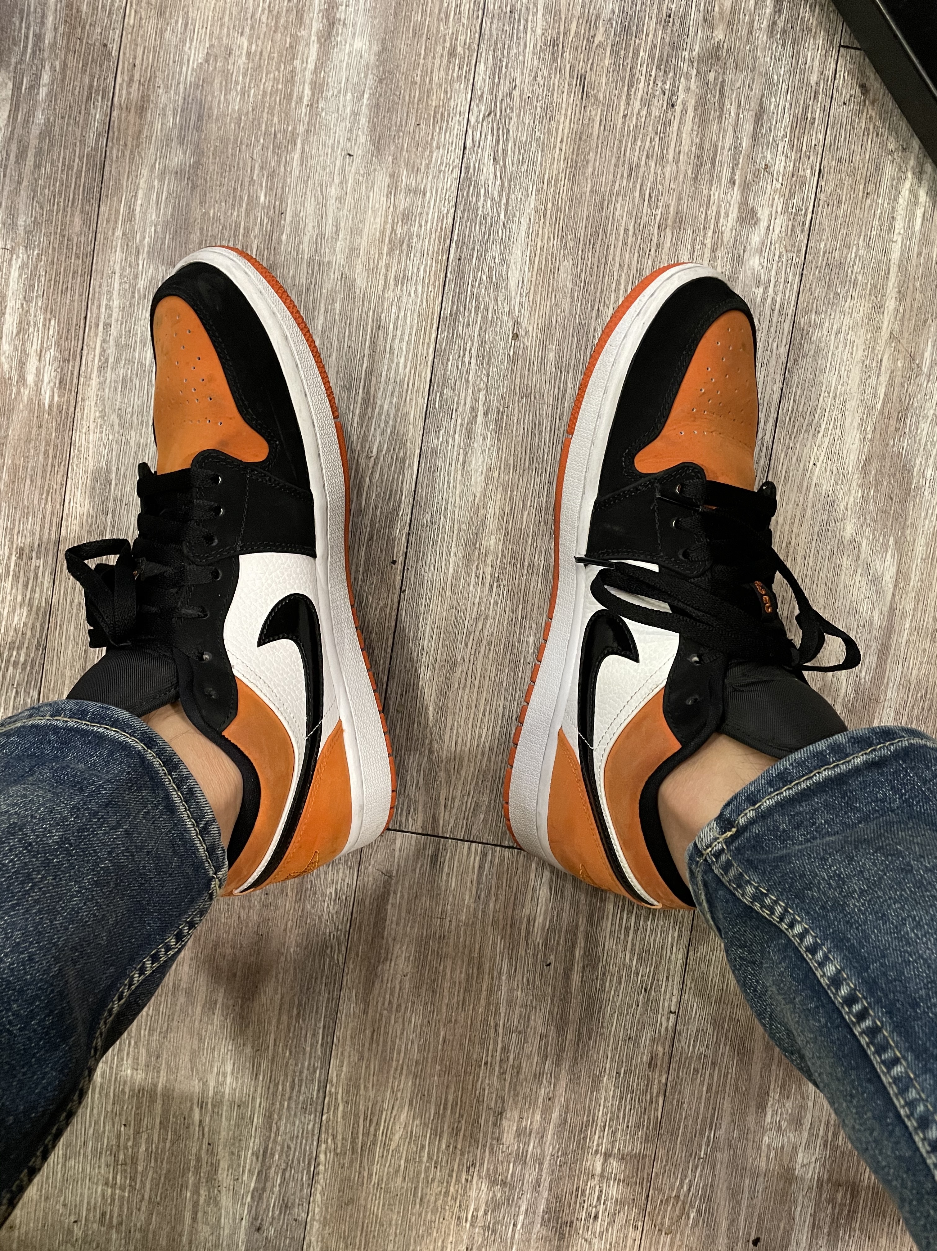 Jordan 1 Low Shattered Backboard 착용 스타일