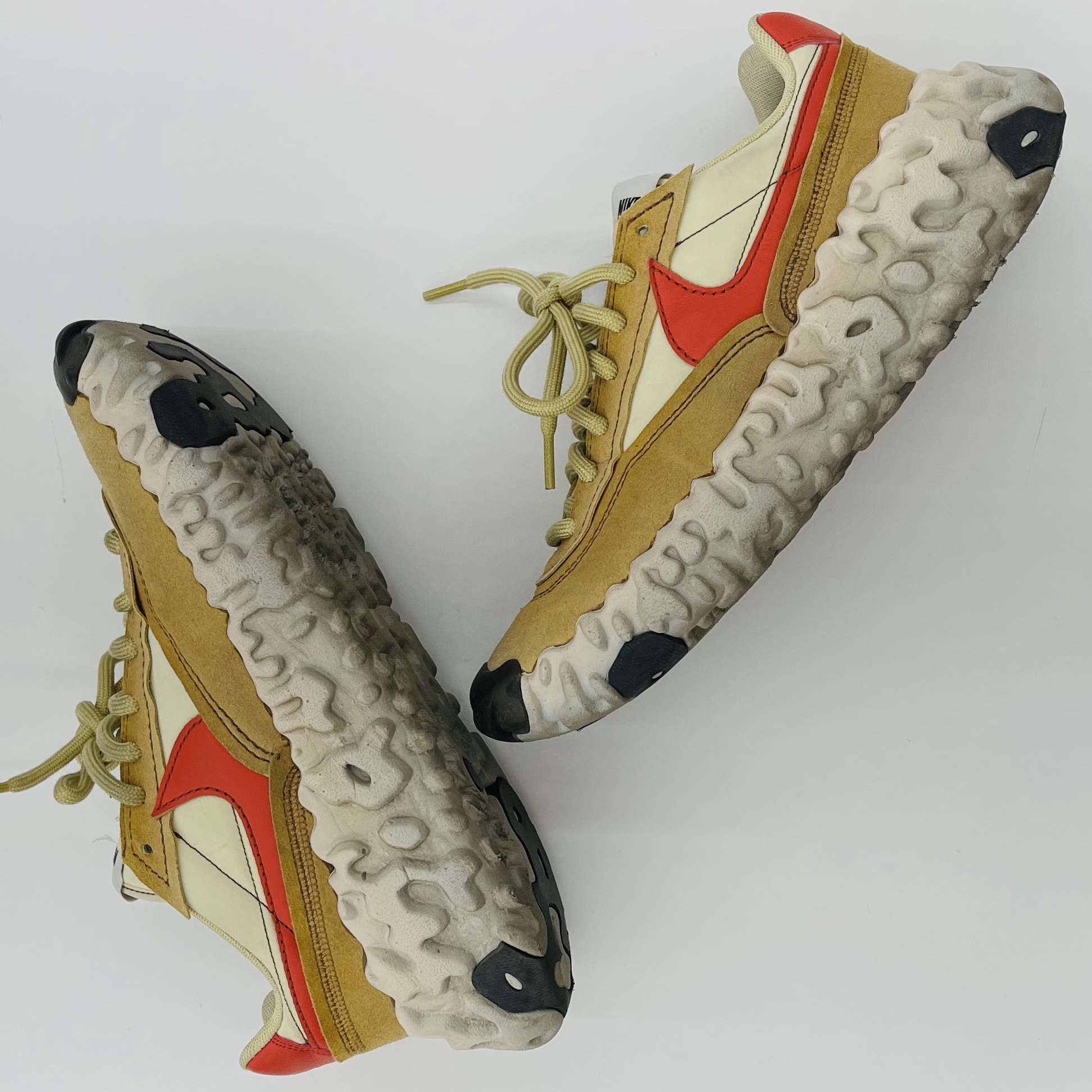 Nike Overbreak SP Fossil 착용 스타일