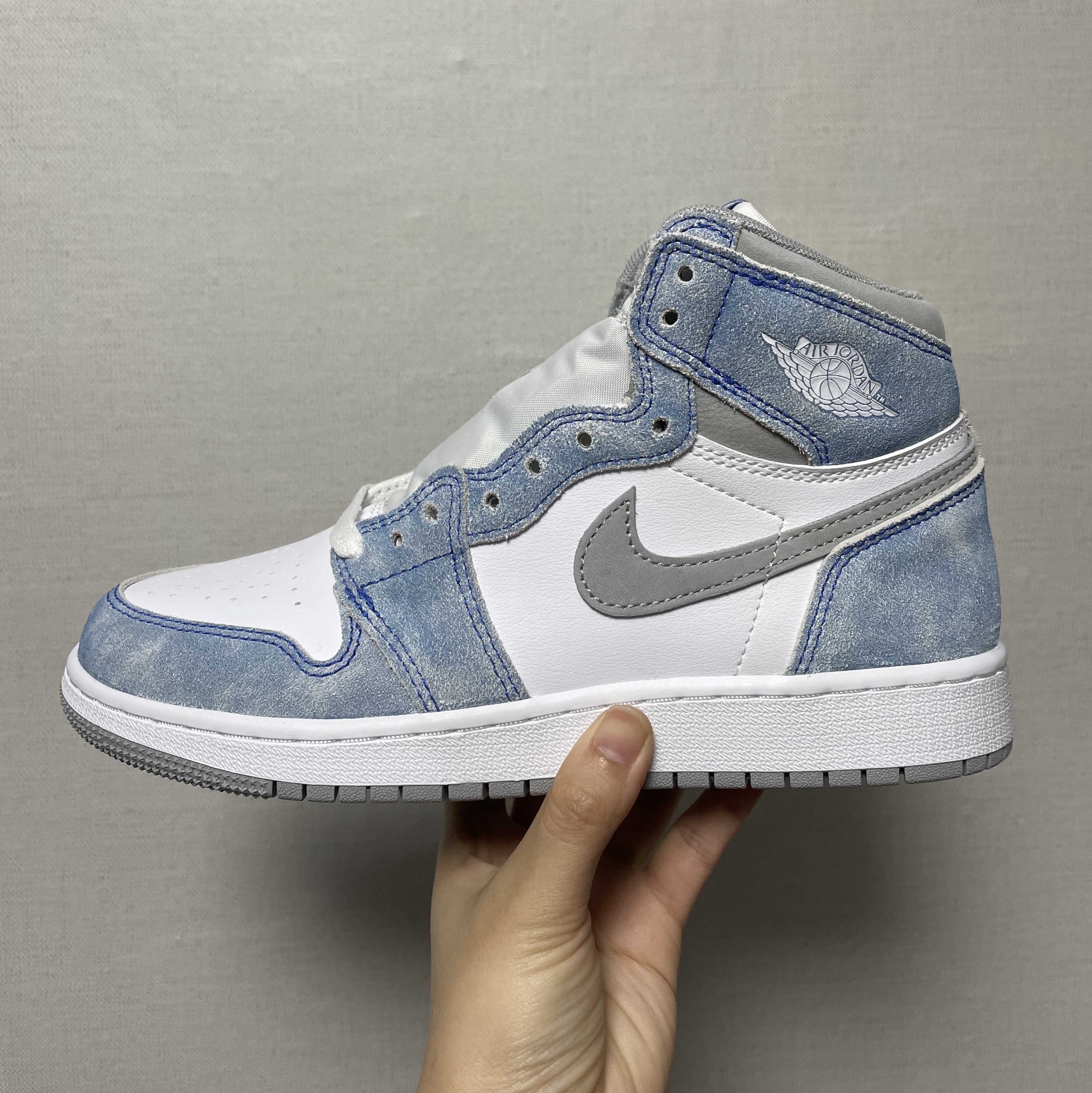 (GS) Jordan 1 Retro High OG Hyper Royal 착용 스타일