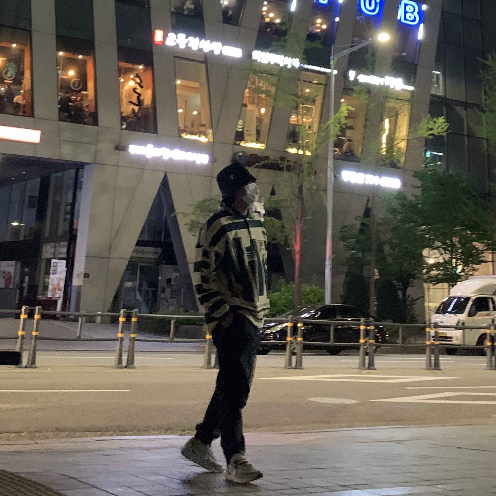 Nike x Cactus Plant Flea Market Long Sleeve Polo Natural - Asia, Nike x Sacai LDWaffle Summit White 착용 스타일 - 1