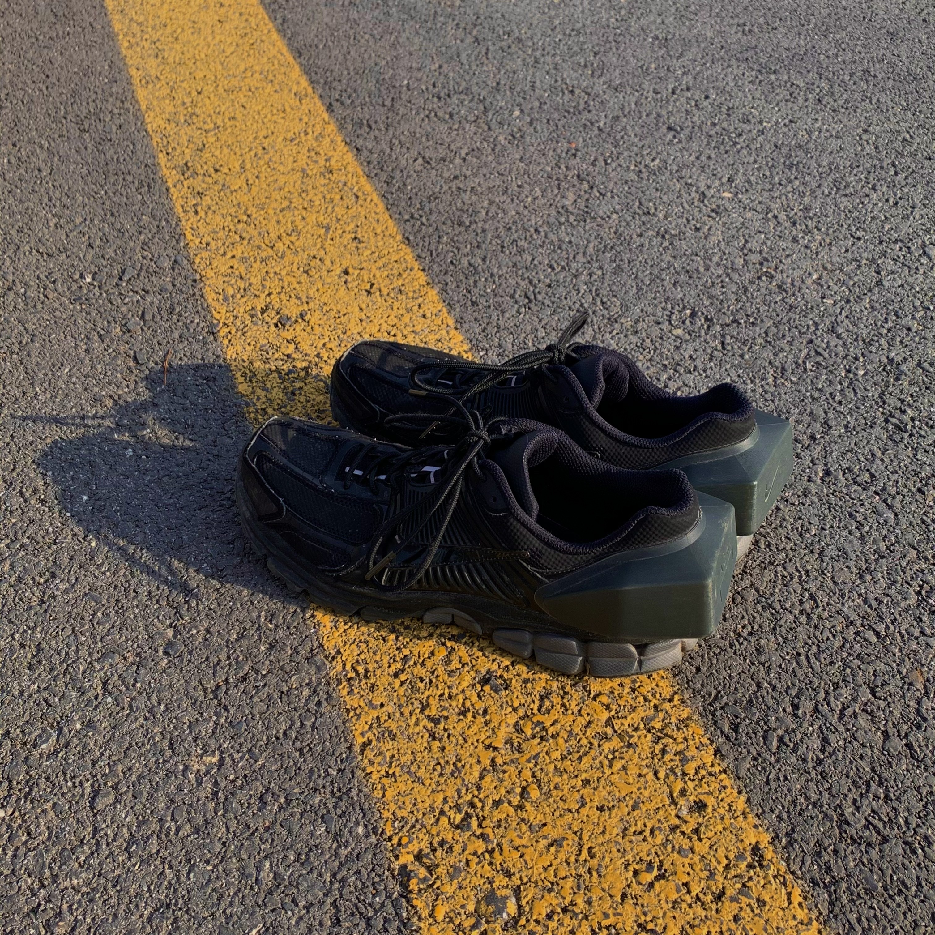 Nike x A-Cold-Wall Zoom Vomero 5 Black 착용 스타일 - 2