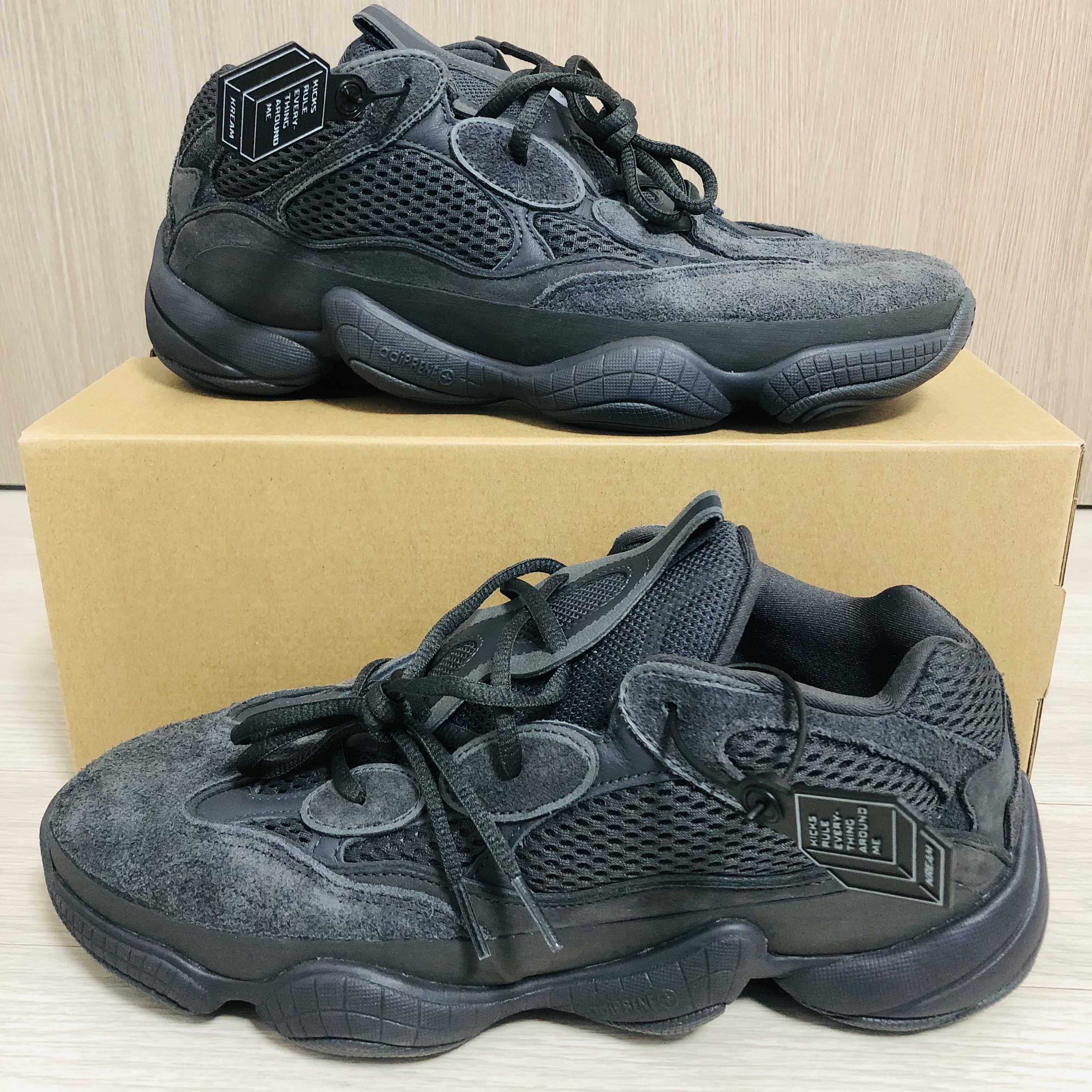 Adidas Yeezy 500 Utility Black 2018/2020 착용 스타일 - 2