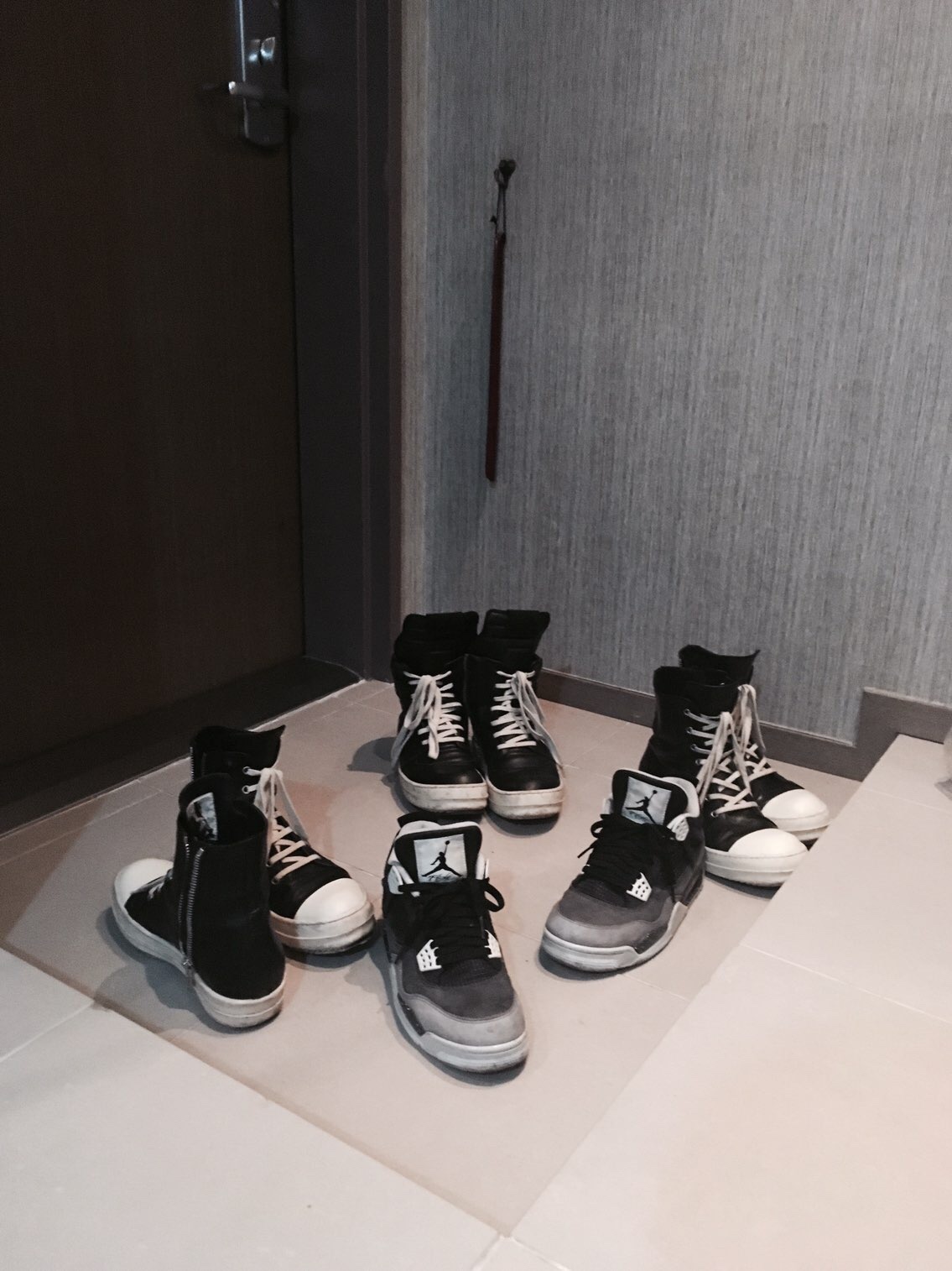 Jordan 4 Retro Fear Pack 착용 스타일