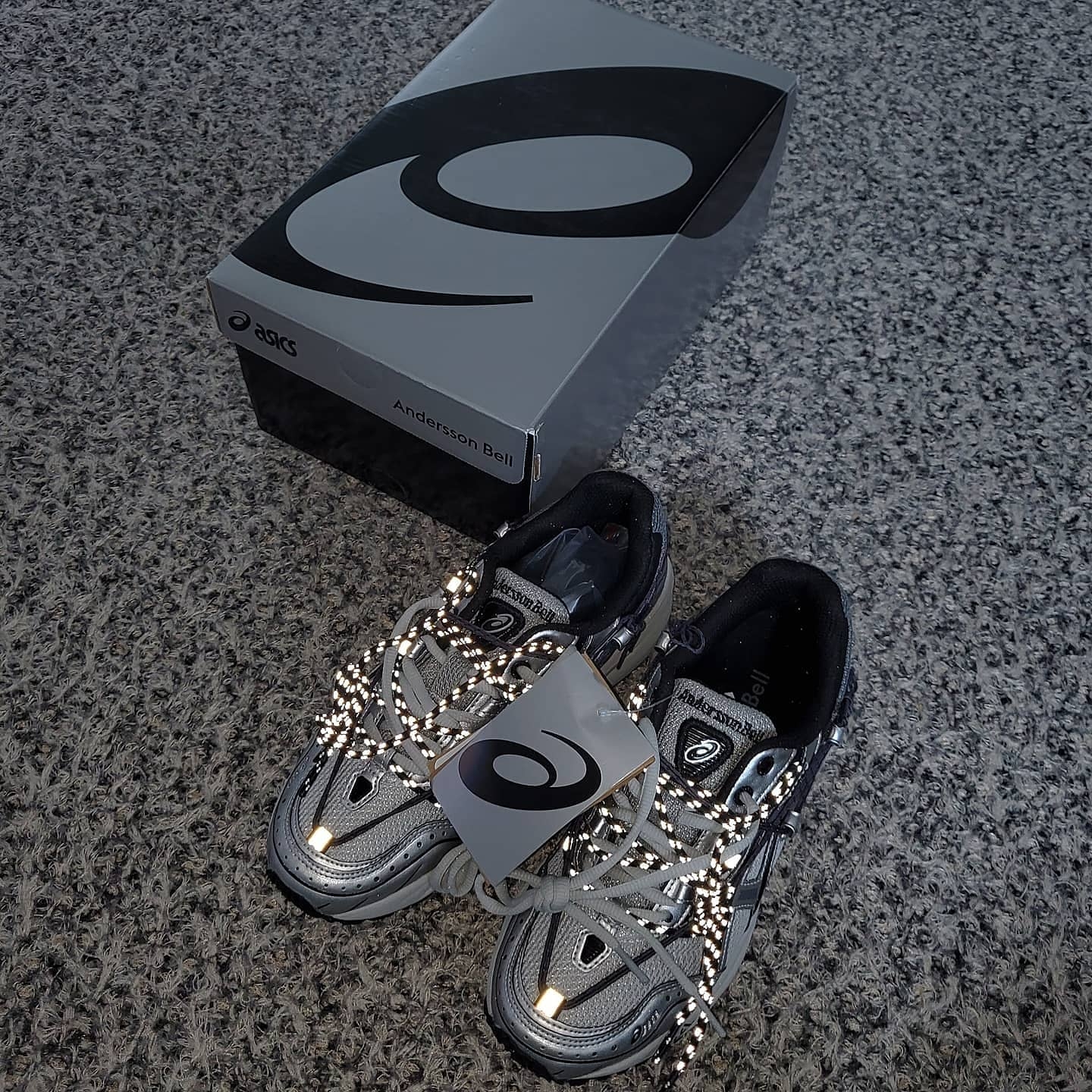 Asics x Andersson Bell Gel-1090 Glacier Grey Silver 착용 스타일