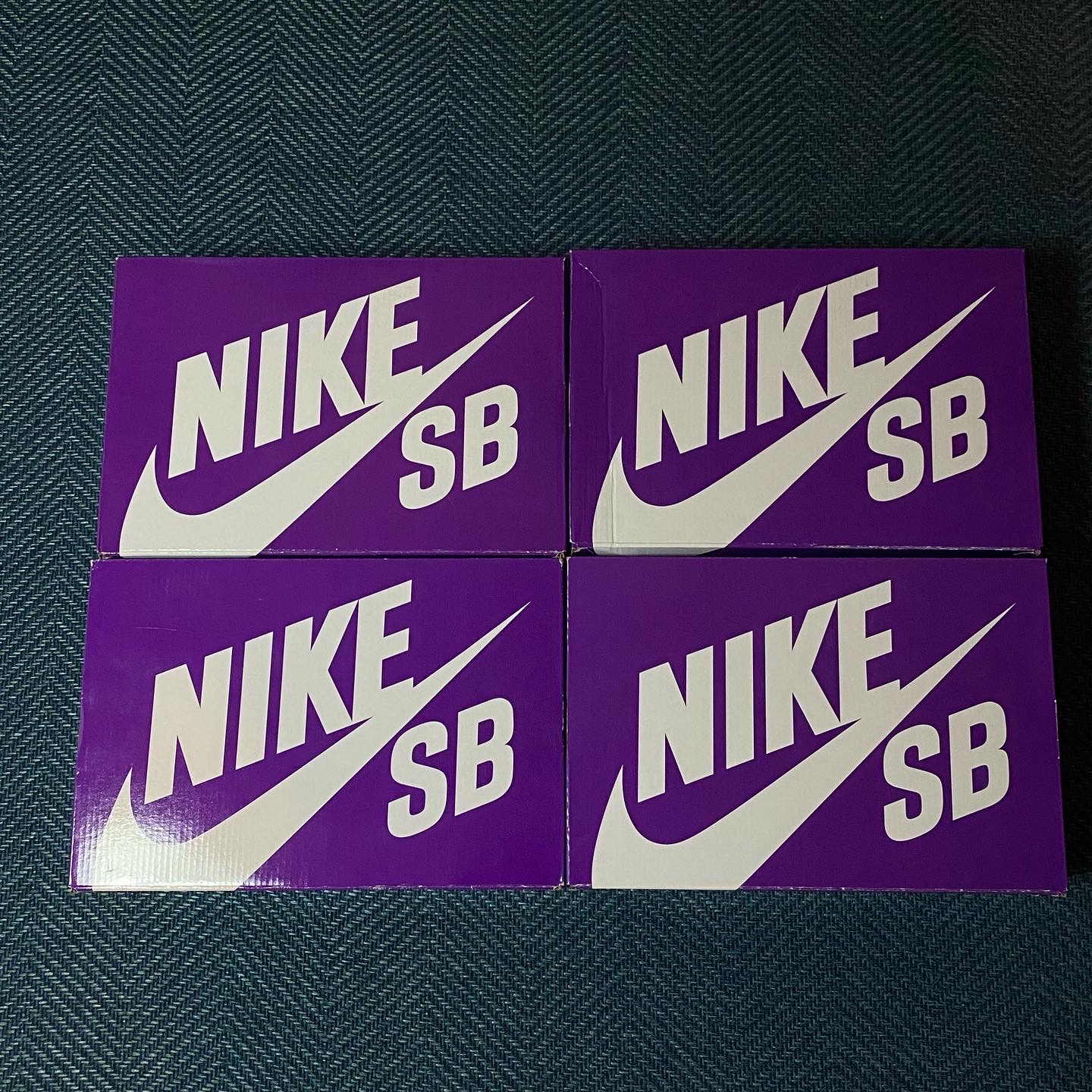 Nike x Supreme SB Dunk Low Black, Nike x Supreme SB Dunk Low Barkroot Brown 착용 스타일 - 2