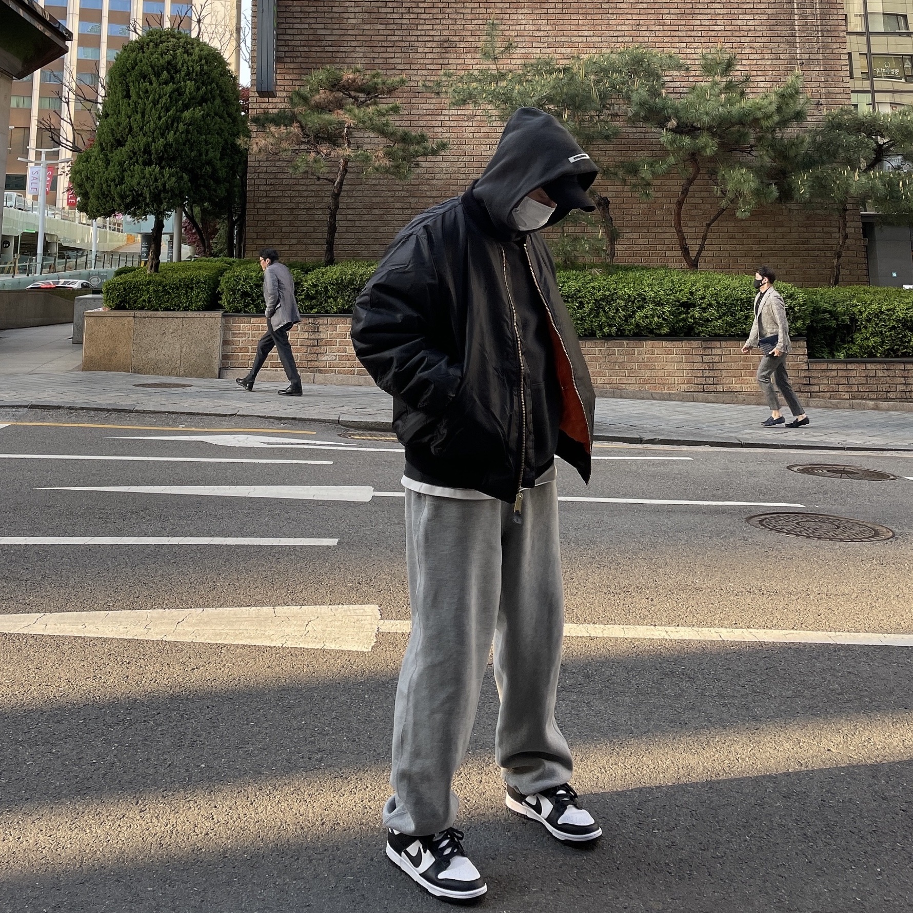 Nike x Stussy NRG BR Fleece Pants Grey, Nike Dunk Low Retro Black 착용 스타일 - 1
