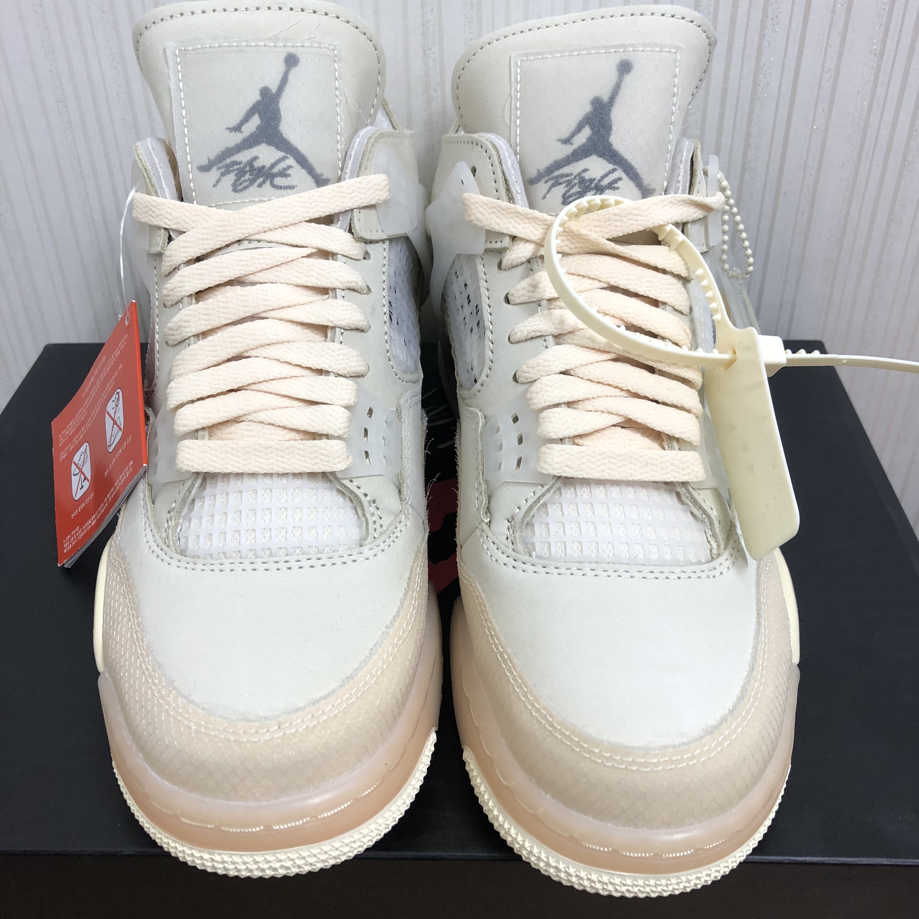 (W) Jordan 4 x Off-White Retro SP Sail 착용 스타일 - 3