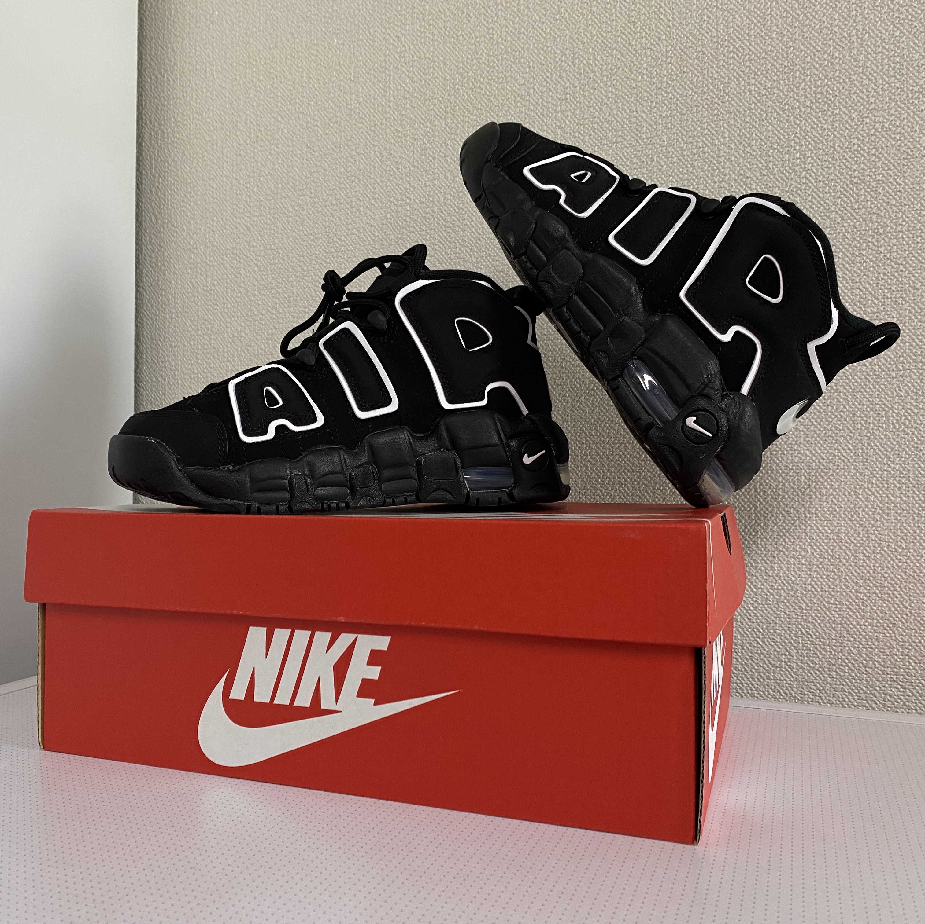 (GS) Nike Air More Uptempo Black White 2020 착용 스타일