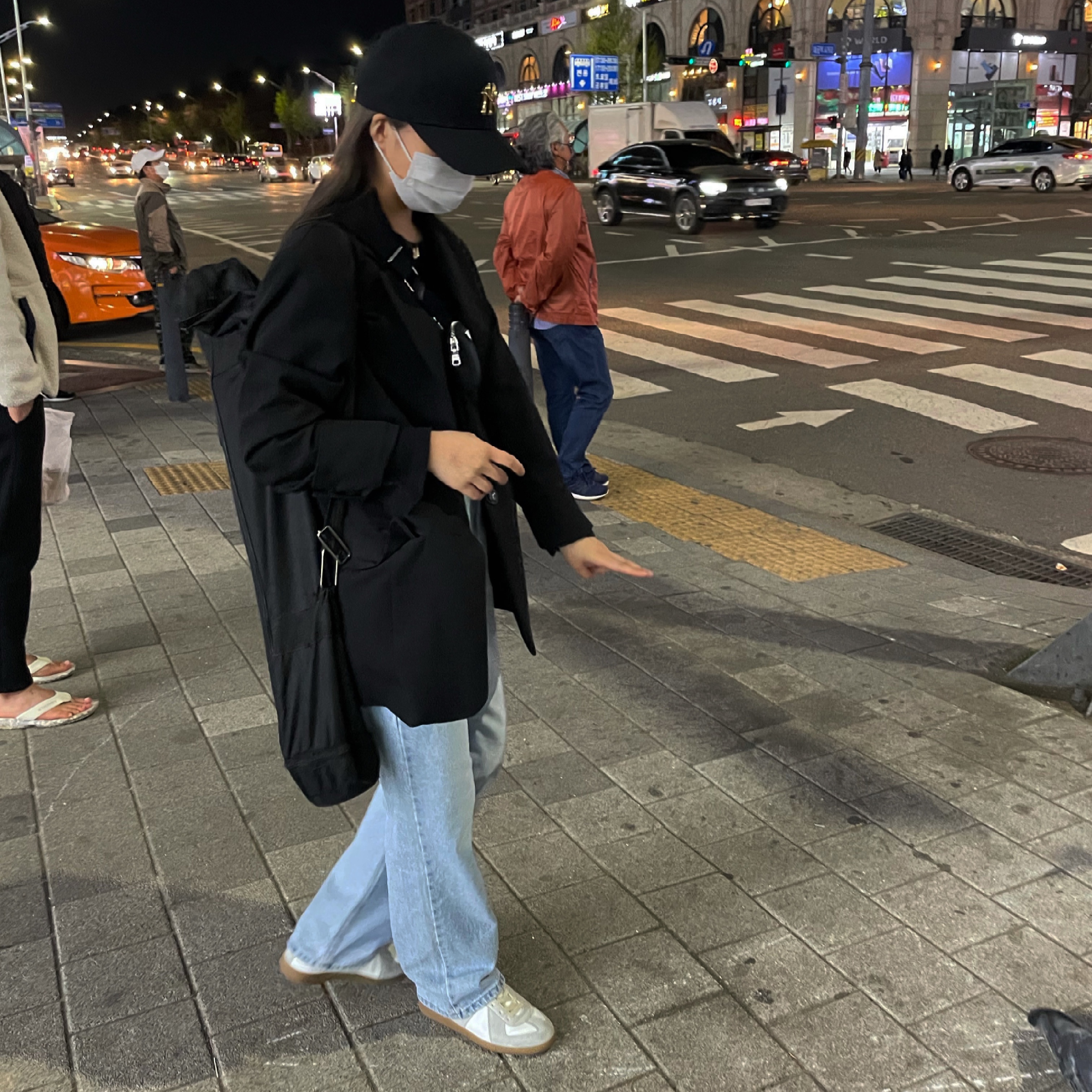 Maison Margiela Calfskin Replica Sneakers 착용 스타일
