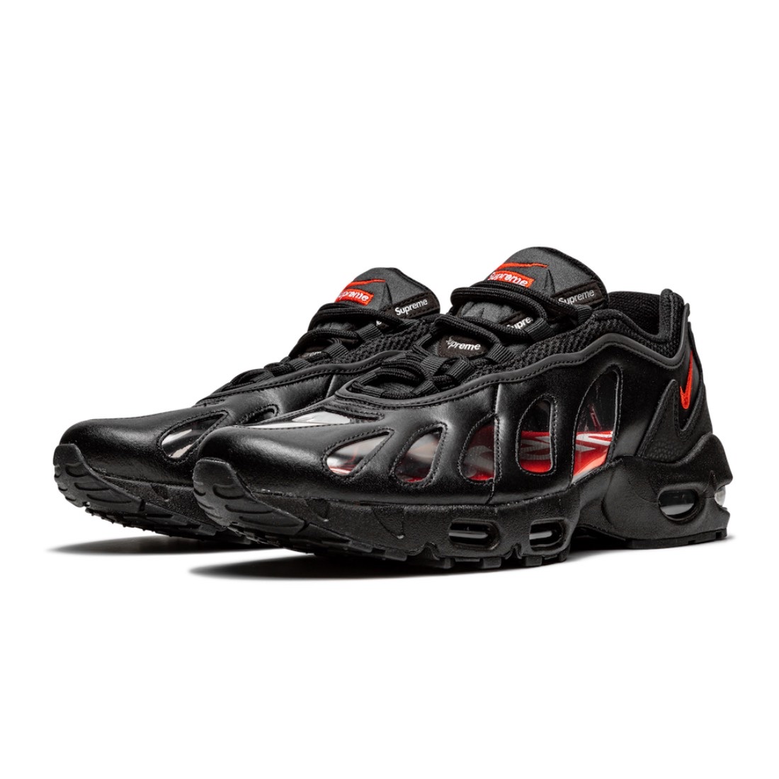 Nike x Supreme Air Max 96 Black 착용 스타일 - 2