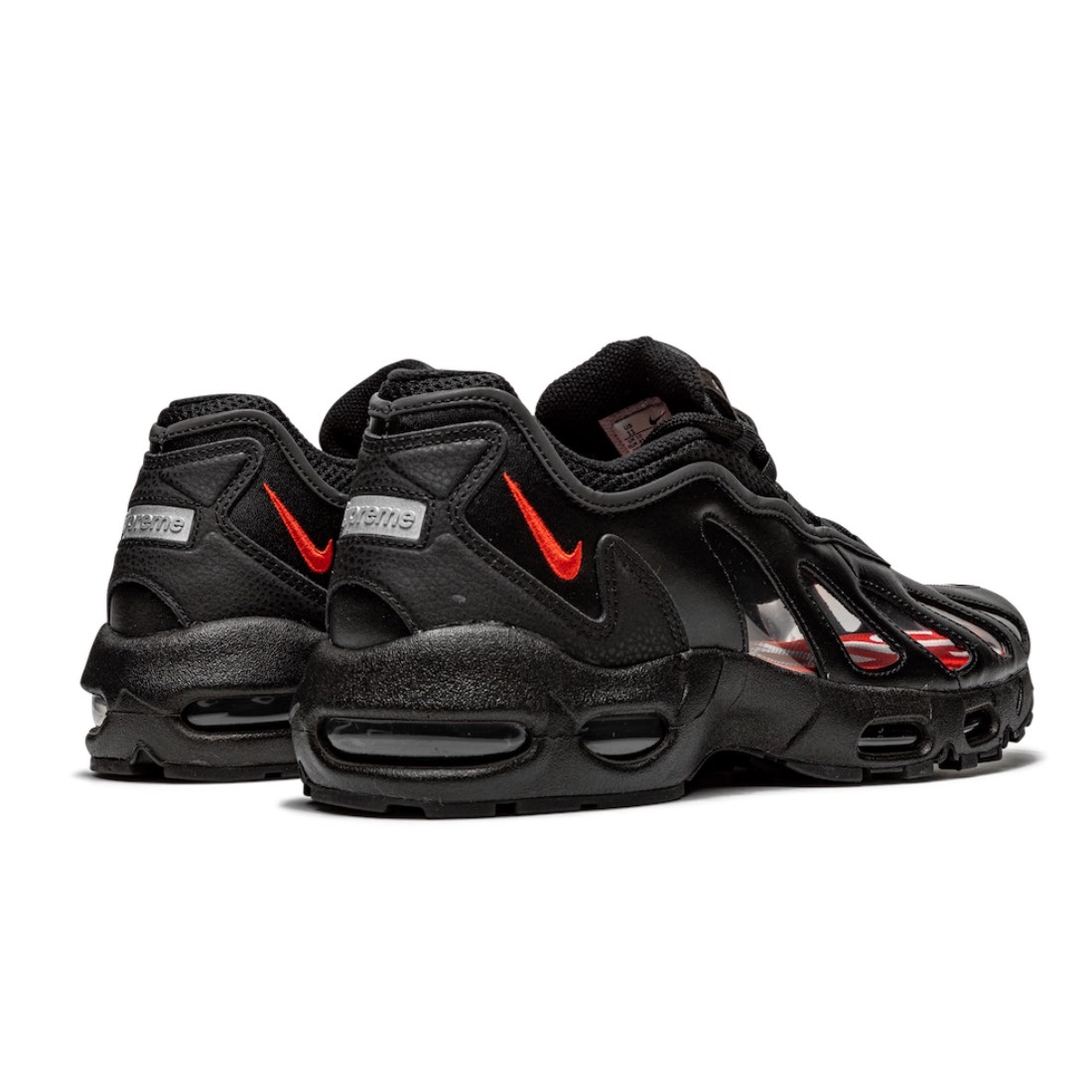 Nike x Supreme Air Max 96 Black 착용 스타일 - 4