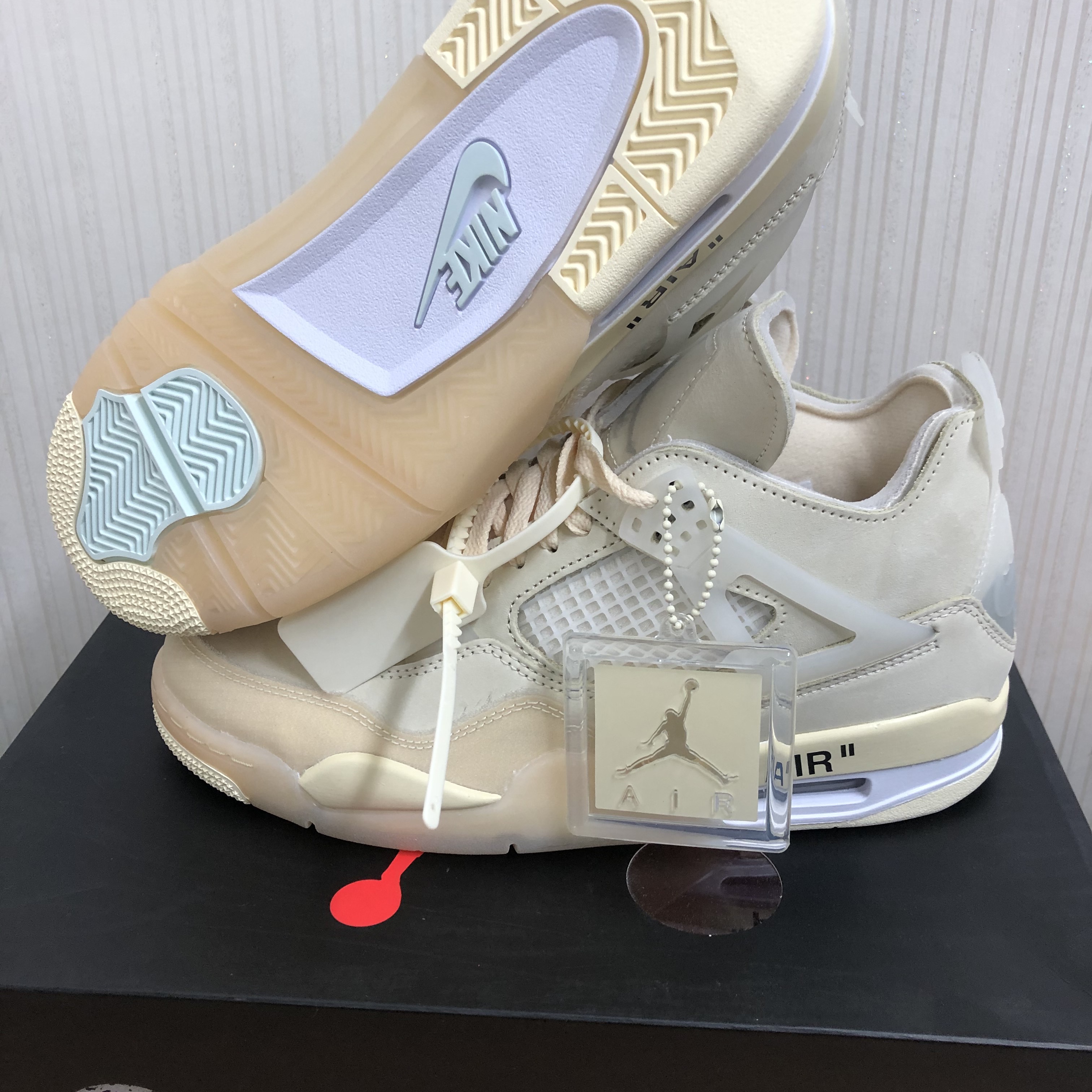 (W) Jordan 4 x Off-White Retro SP Sail 착용 스타일 - 5