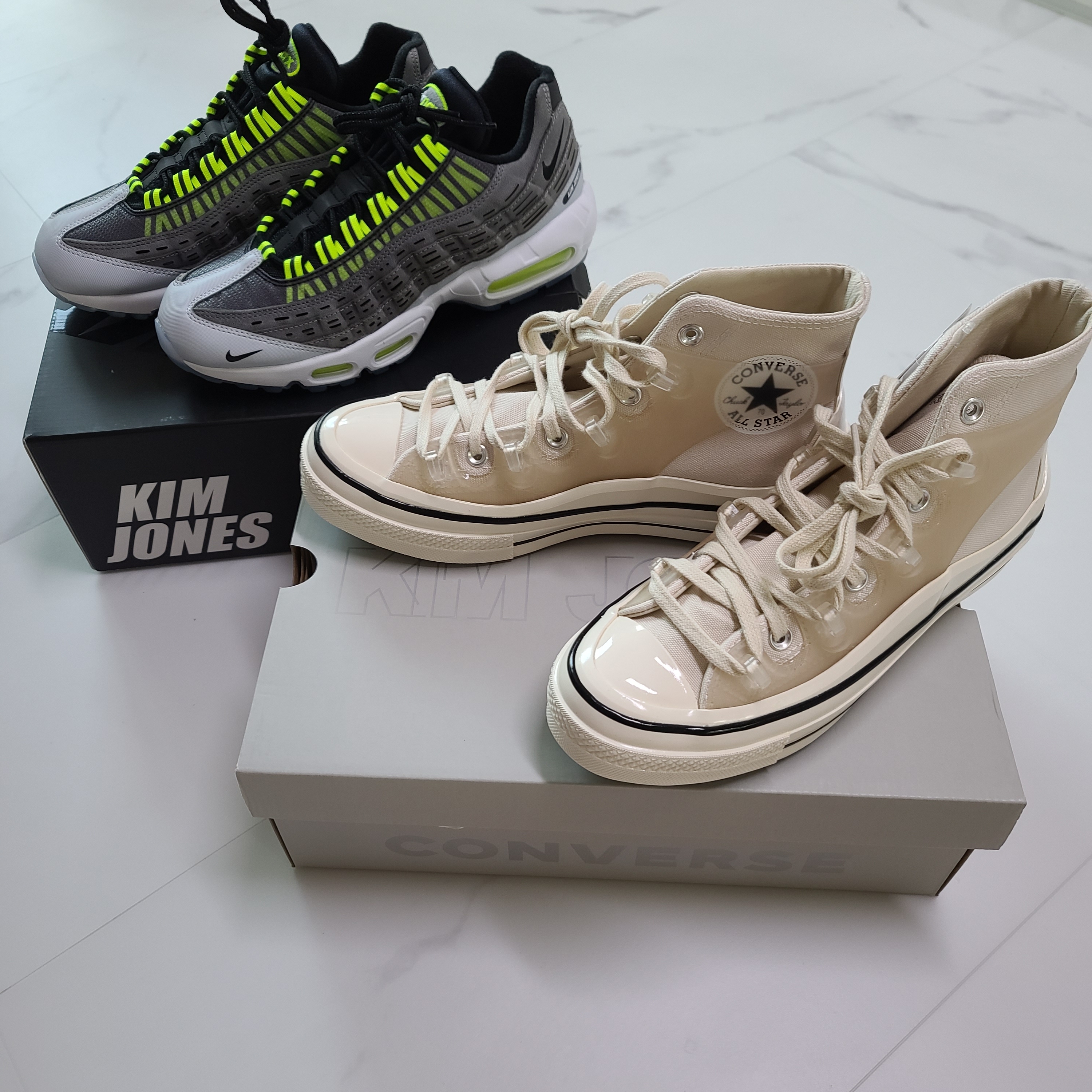 Converse x Kim Jones Chuck 70 Utility Wave High Natural Ivory, Nike x Kim Jones Air Max 95 Volt 착용 스타일