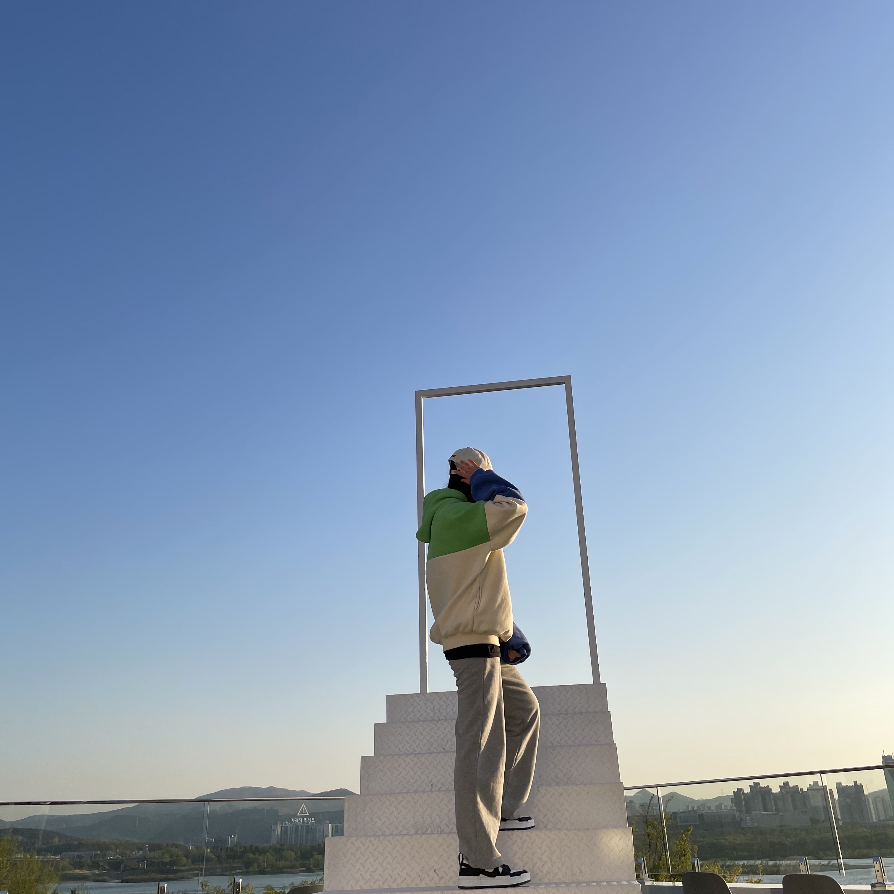 (W) Nike Dunk Low Disrupt Black White 착용 스타일 - 2