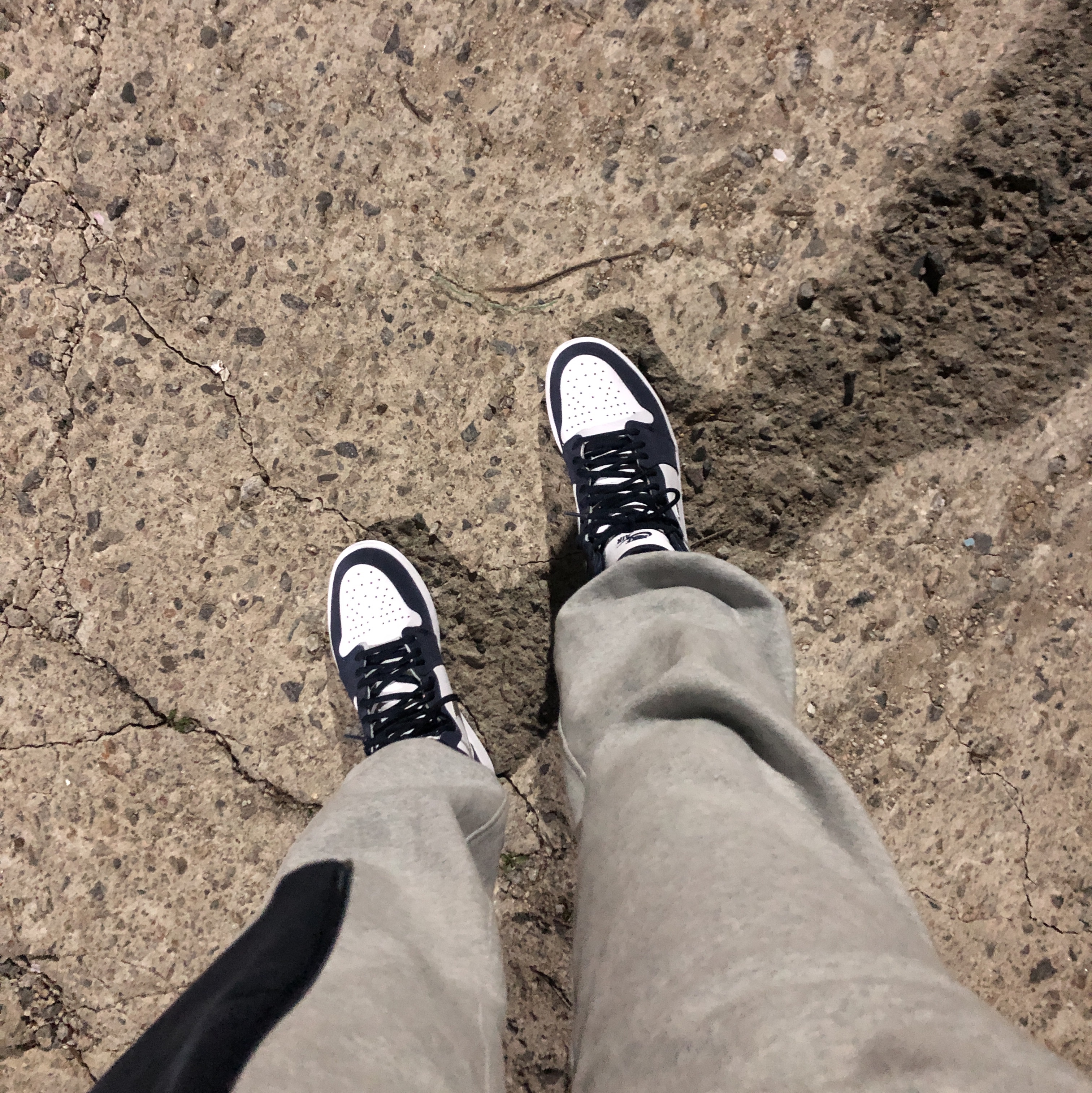Jordan 1 Retro High OG CO.JP Midnight Navy 착용 스타일