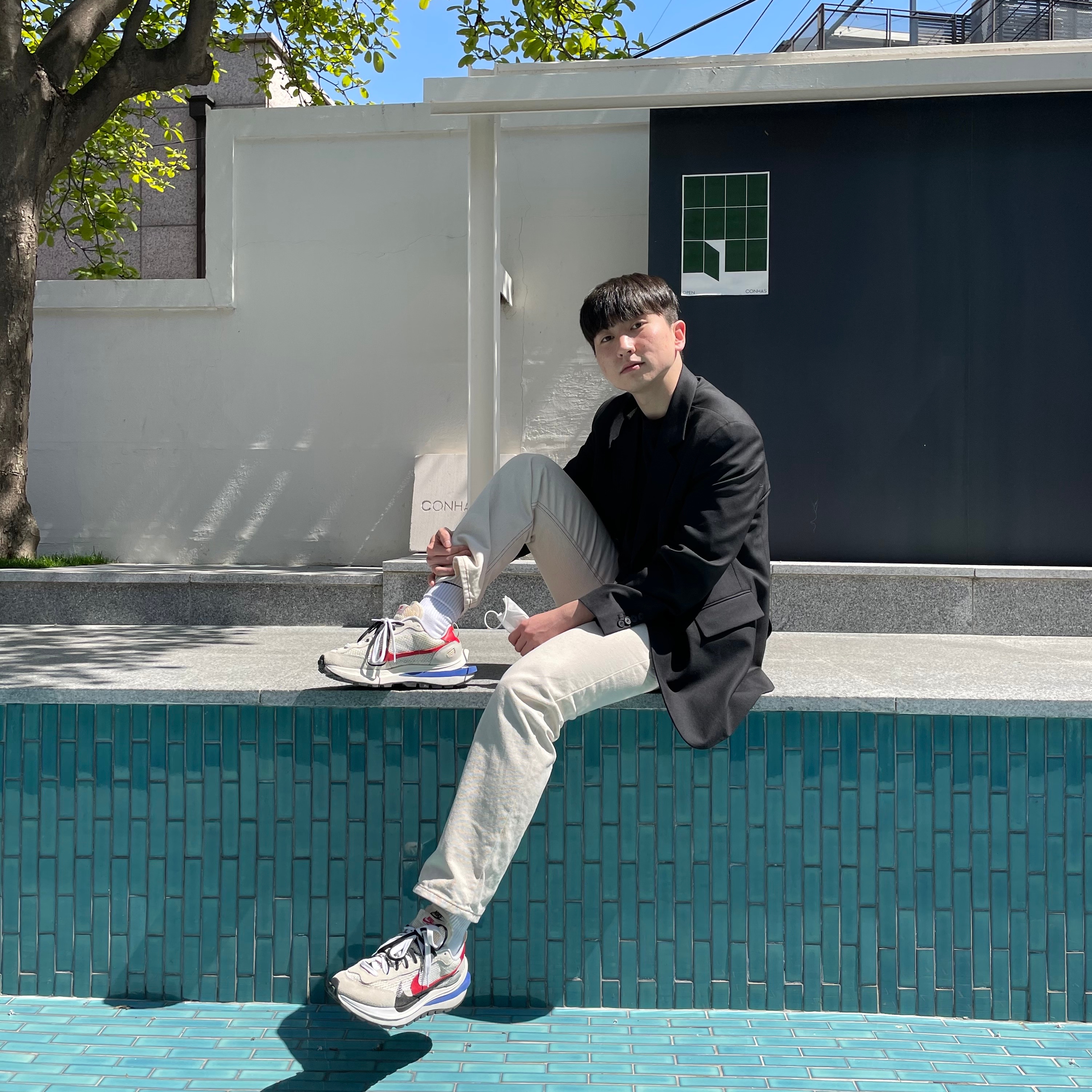 Nike x Sacai VaporWaffle Royal Fuchsia 착용 스타일