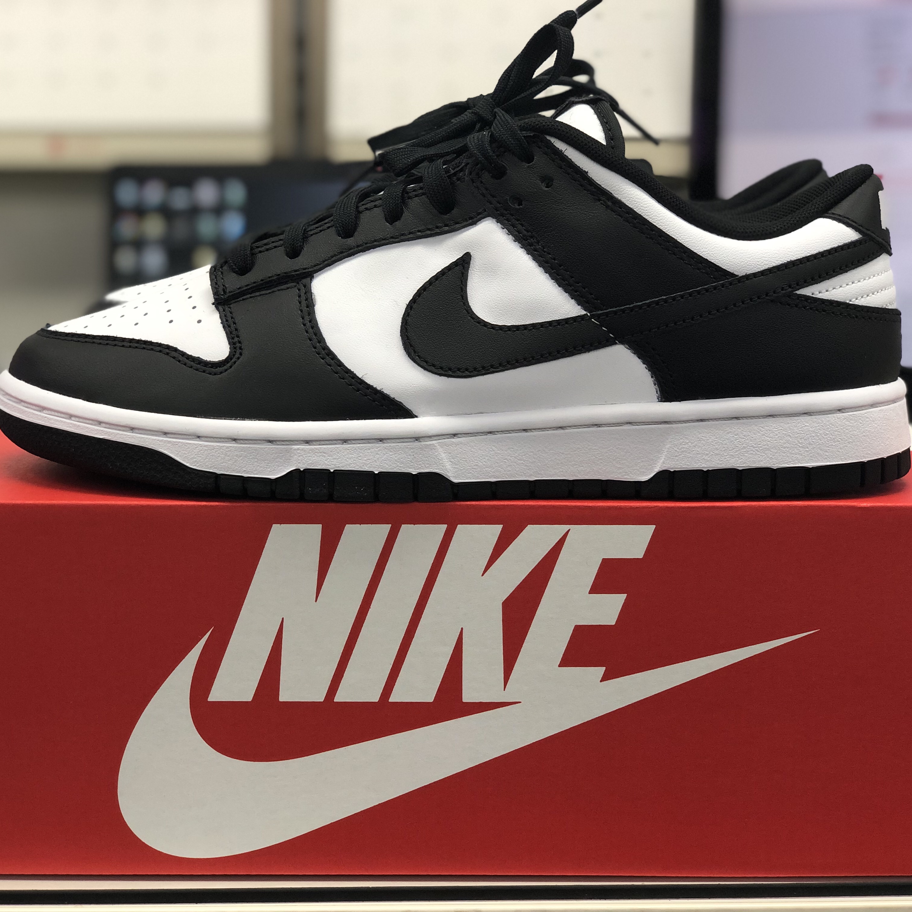 Nike Dunk Low Retro Black 착용 스타일