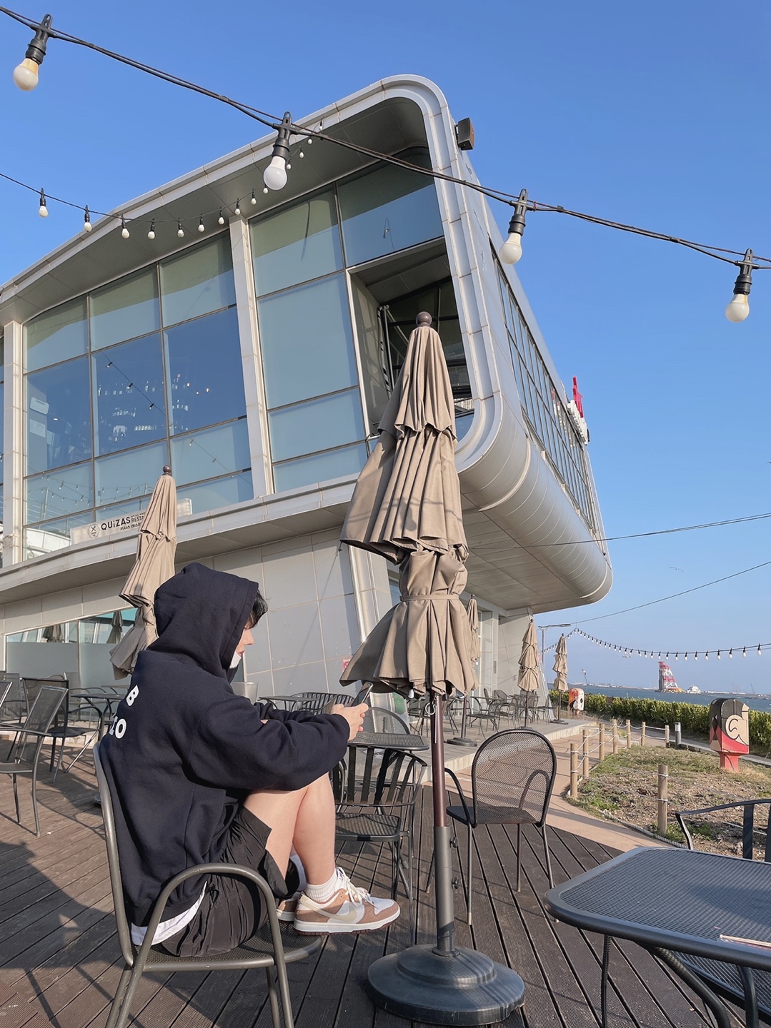 IAB Studio Woven Shorts Black, IAB Studio Hoodie Navy - 21SS 착용 스타일 - 4