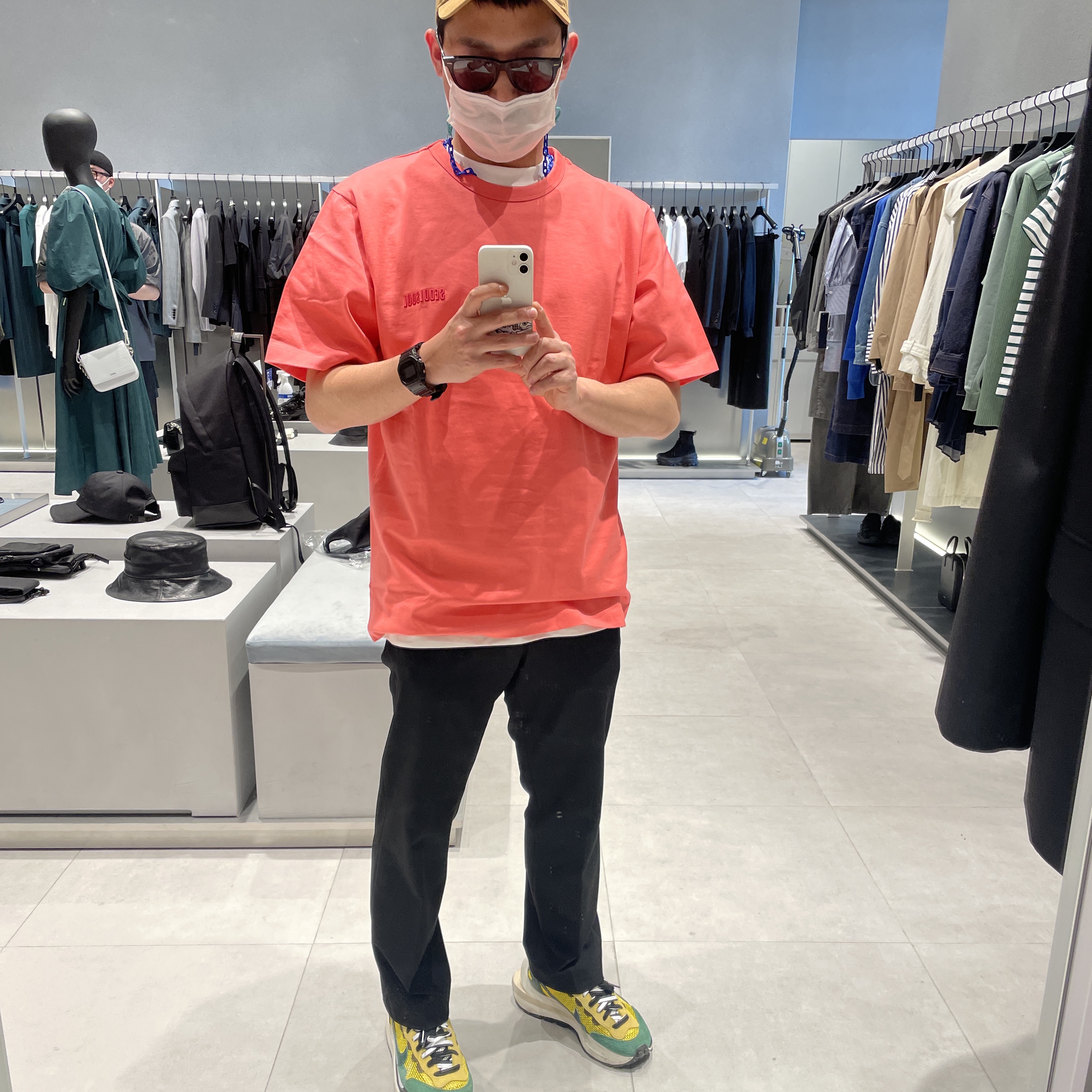 Nike x Sacai VaporWaffle Tour Yellow & Gorge Green Sail 착용 스타일