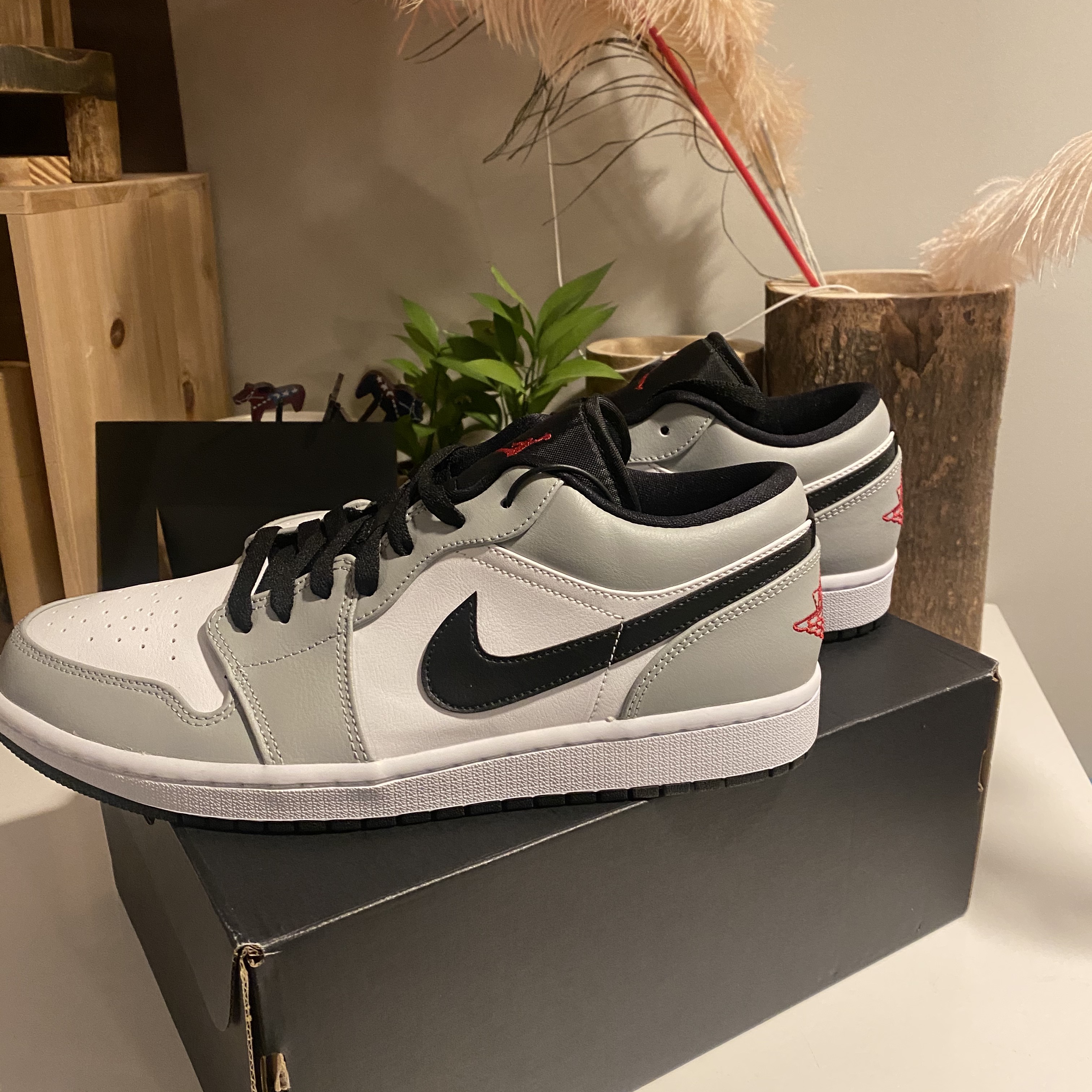 Jordan 1 Low Light Smoke Grey 착용 스타일 - 3