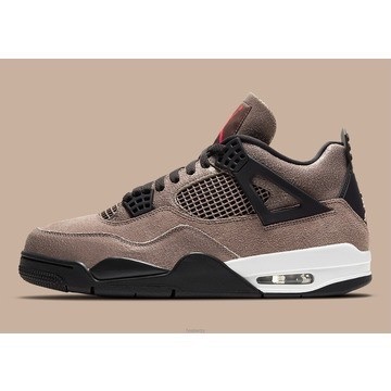 Jordan 4 Retro Taupe Haze, Jordan 1 Retro High OG University Blue 착용 스타일 - 1