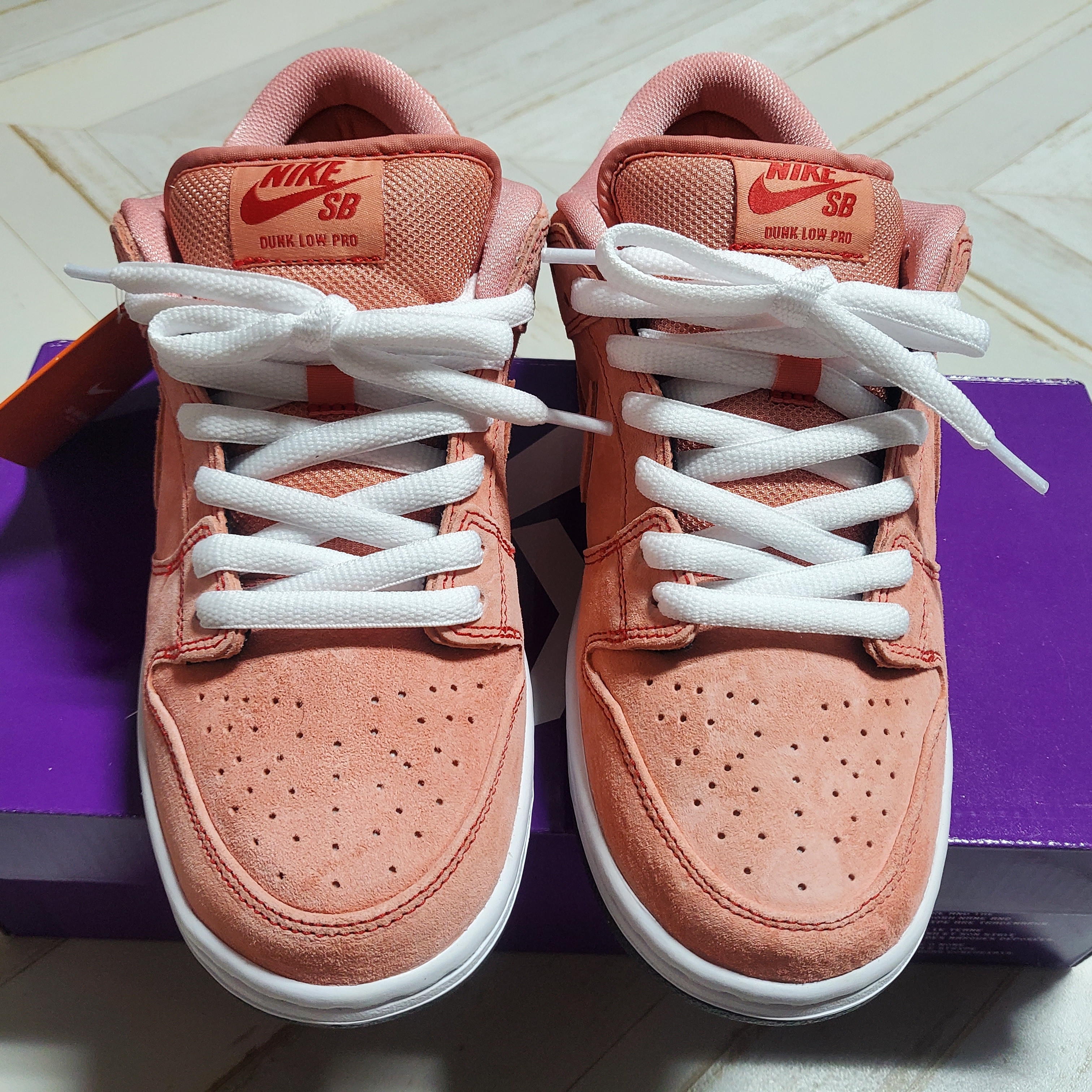 Nike SB Dunk Low Pro Pink Pig 착용 스타일 - 2