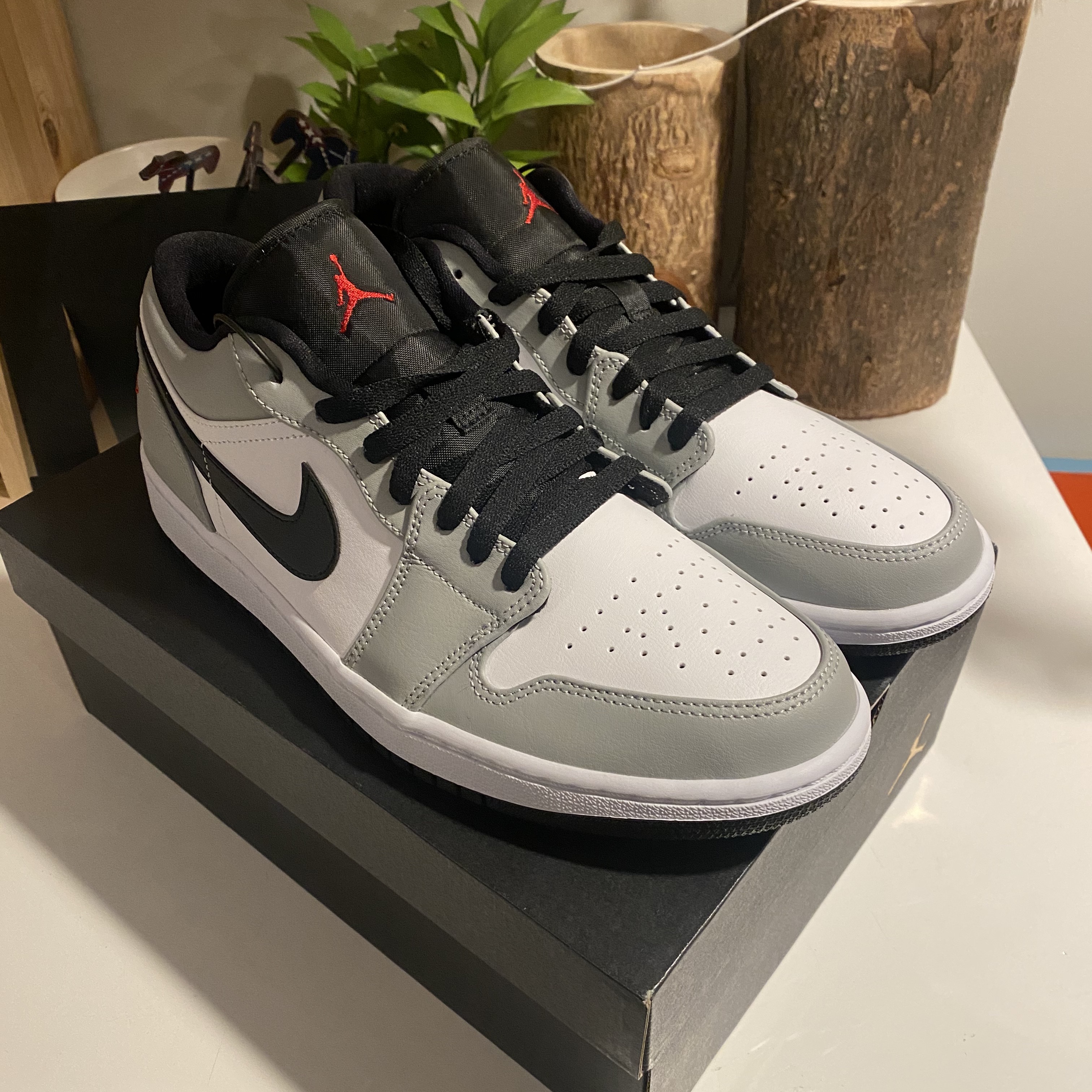 Jordan 1 Low Light Smoke Grey 착용 스타일 - 2
