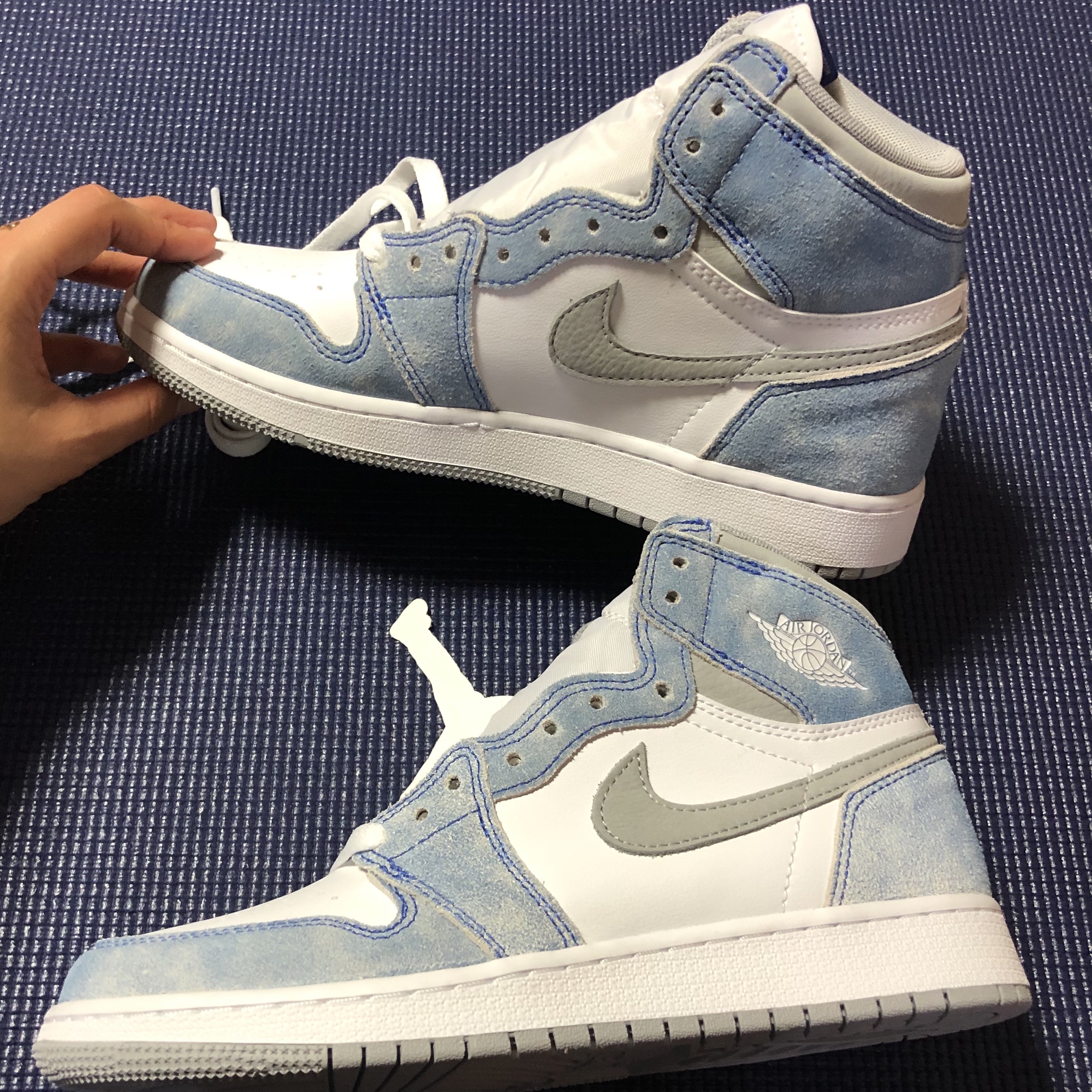 (GS) Jordan 1 Retro High OG Hyper Royal 착용 스타일 - 2