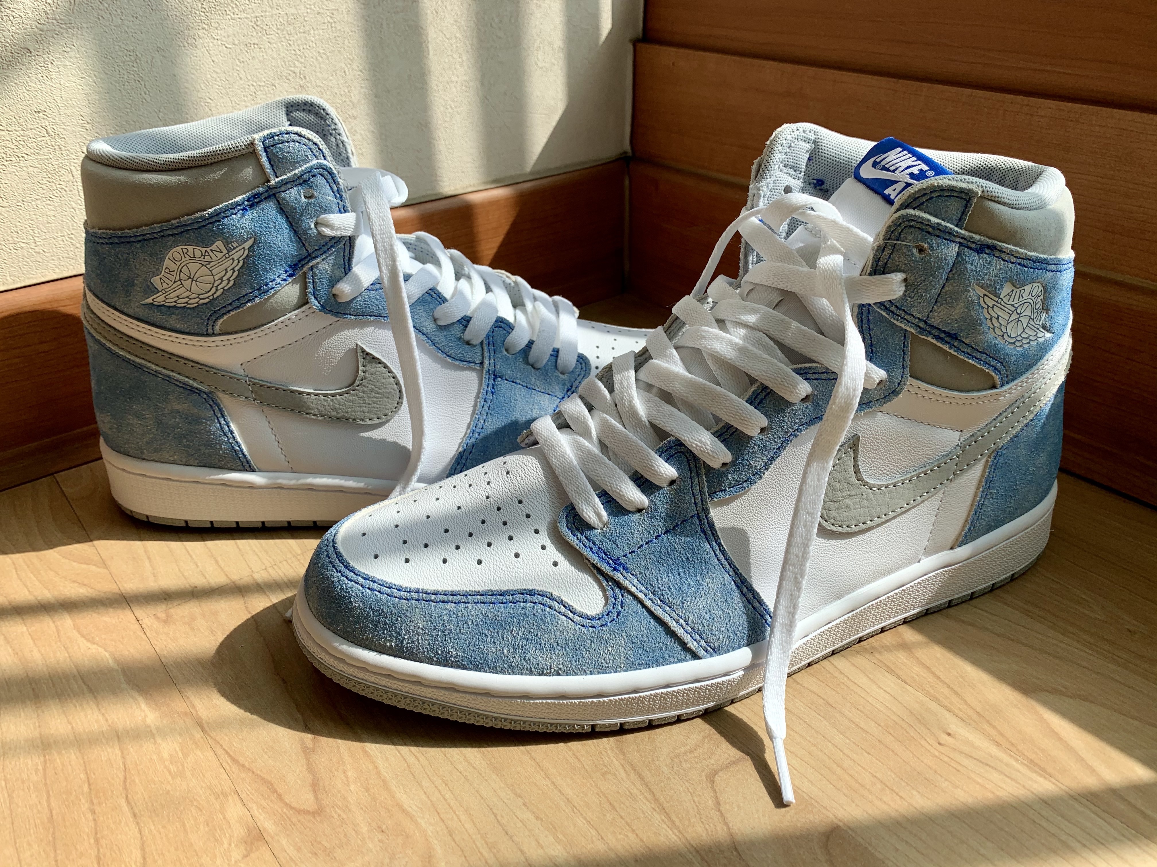 Jordan 1 Retro High OG Hyper Royal, Jordan 1 Retro High OG University Blue 착용 스타일 - 2