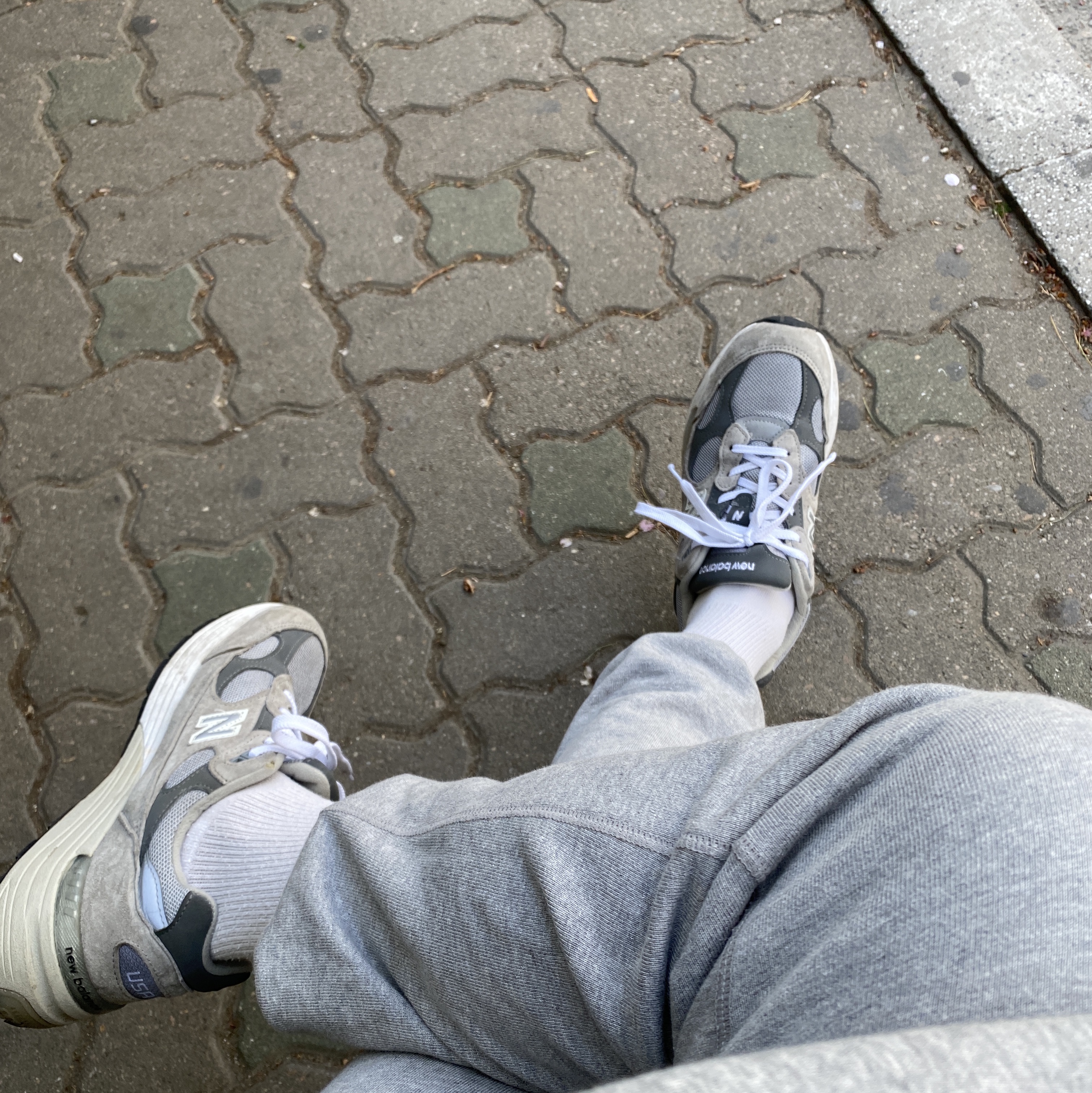 New Balance 992 Made in USA Grey - D Standard 착용 스타일