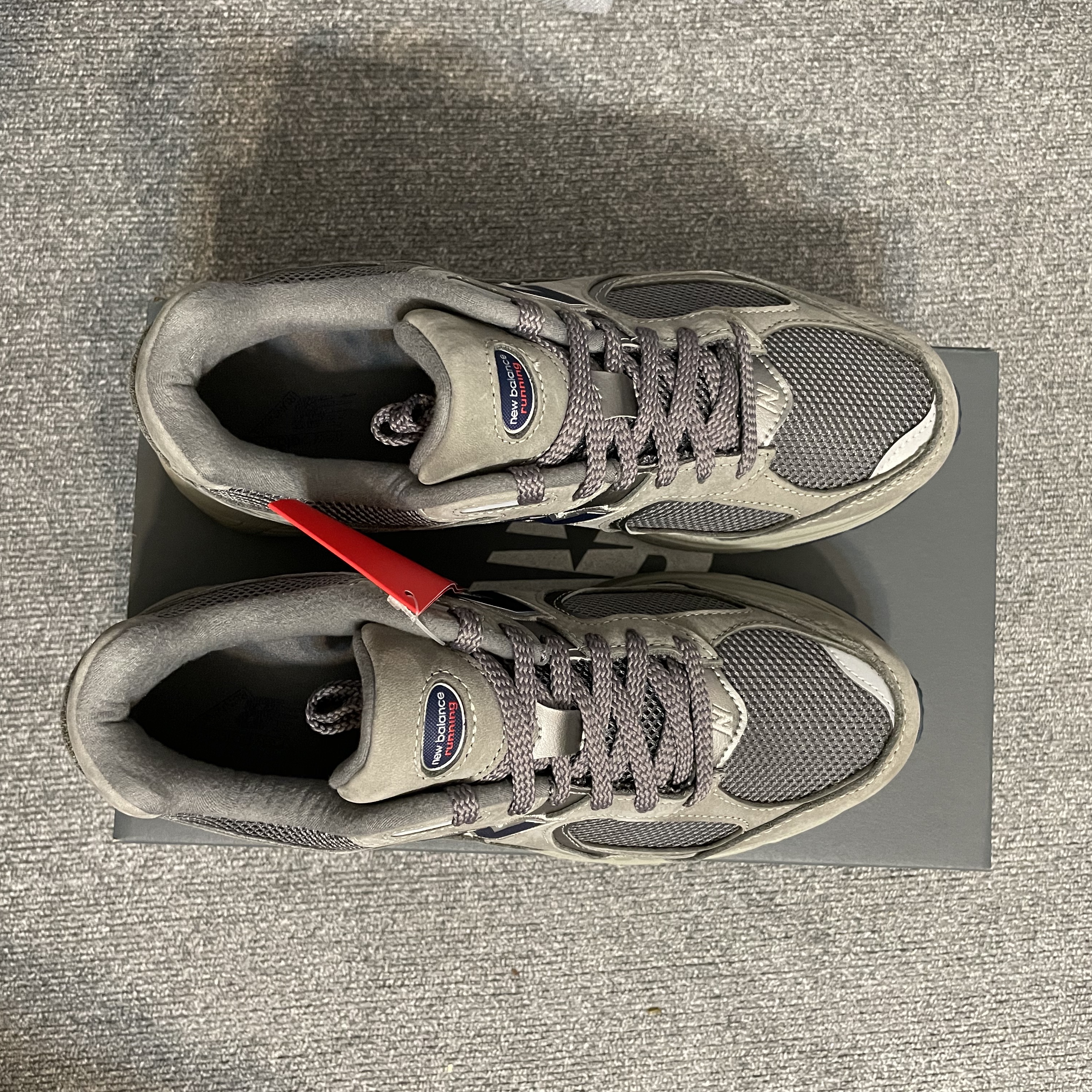 New Balance 2002R Gray 착용 스타일 - 5