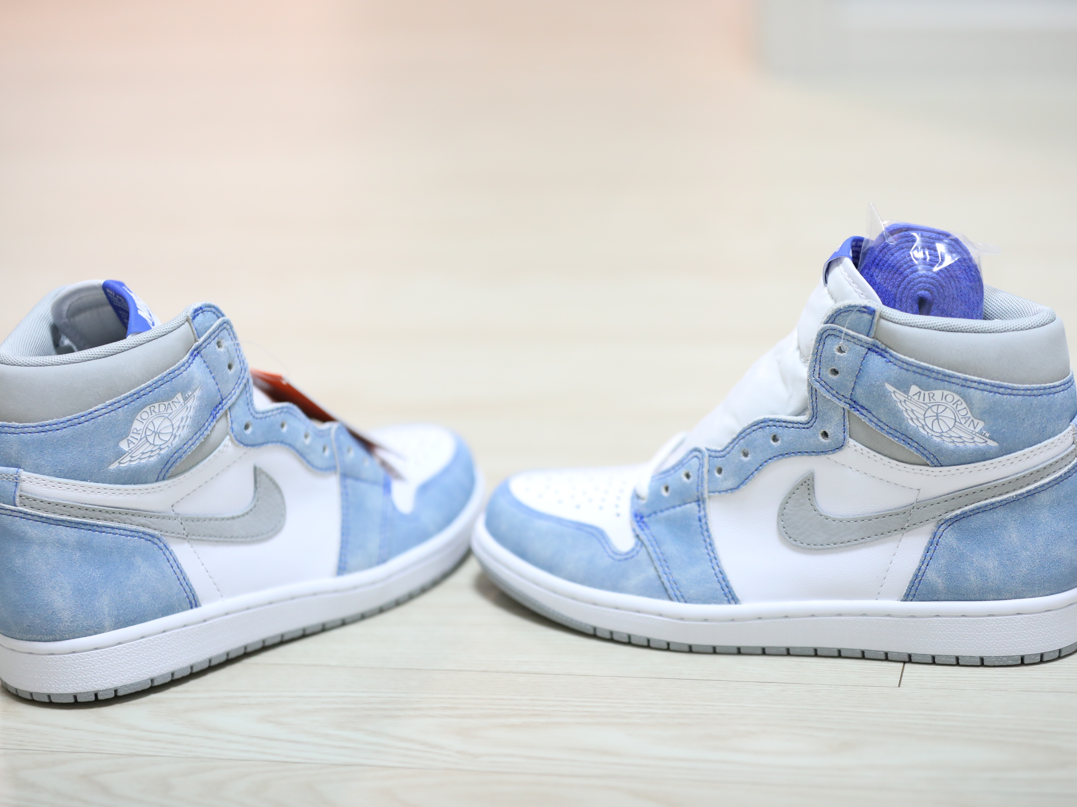 Jordan 1 Retro High OG Hyper Royal 착용 스타일 - 2