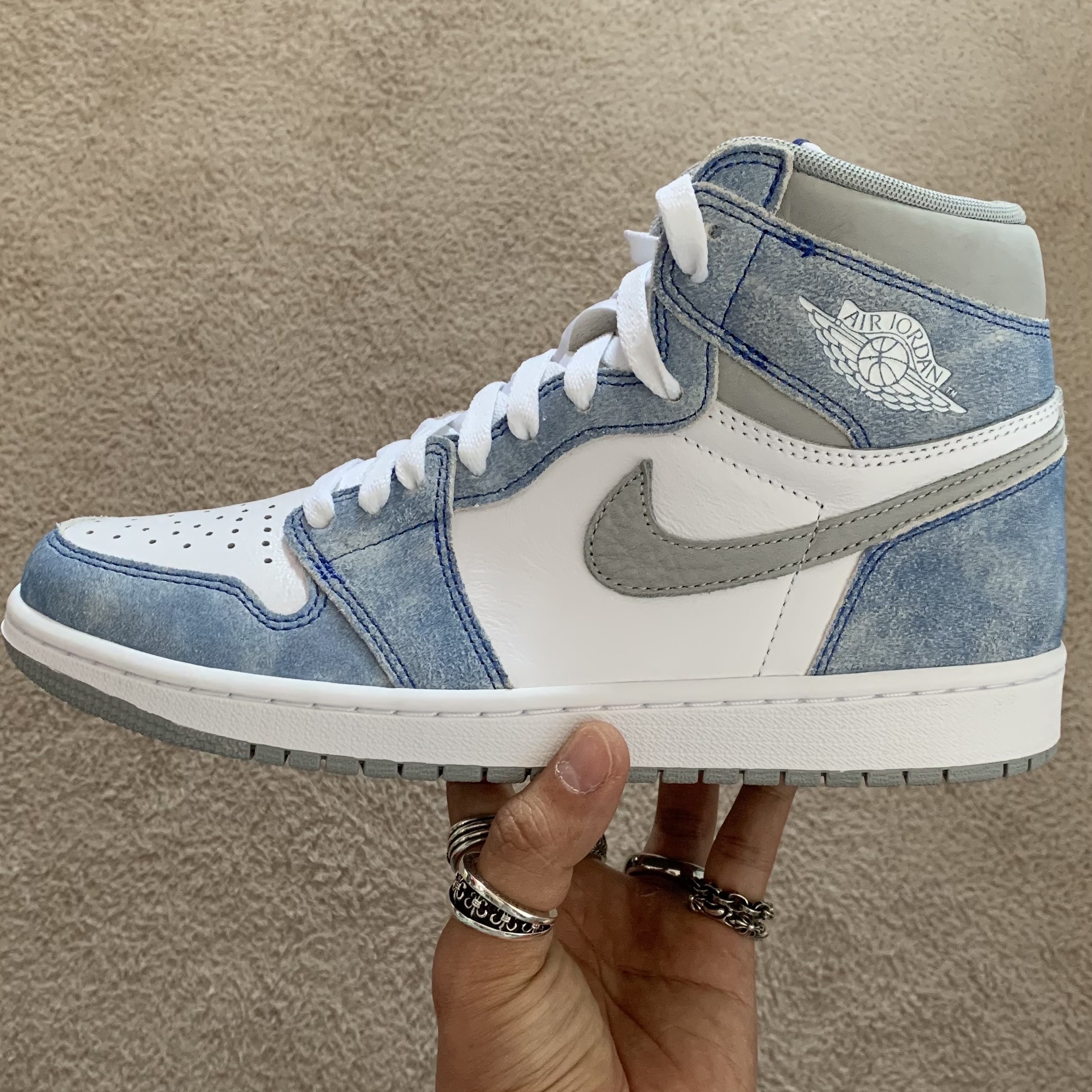 Jordan 1 Retro High OG Hyper Royal, (GS) Jordan 1 Retro High OG Hyper Royal 착용 스타일 - 2