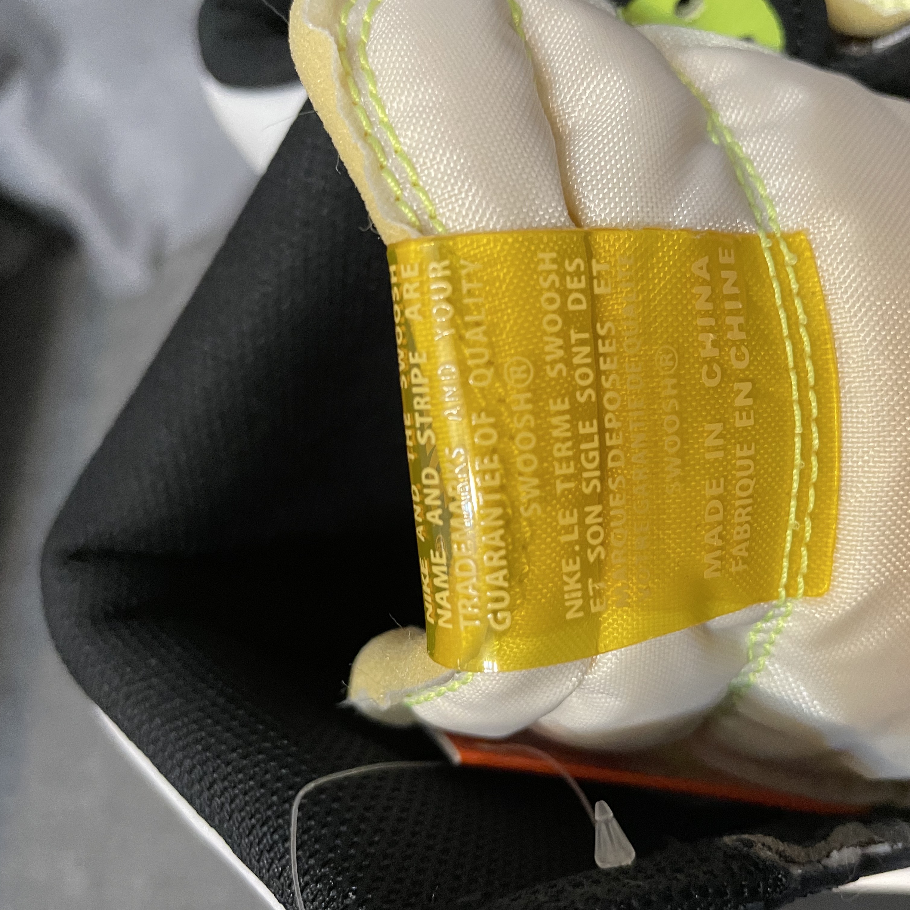 Jordan 1 Retro High OG Volt Gold 착용 스타일 - 4