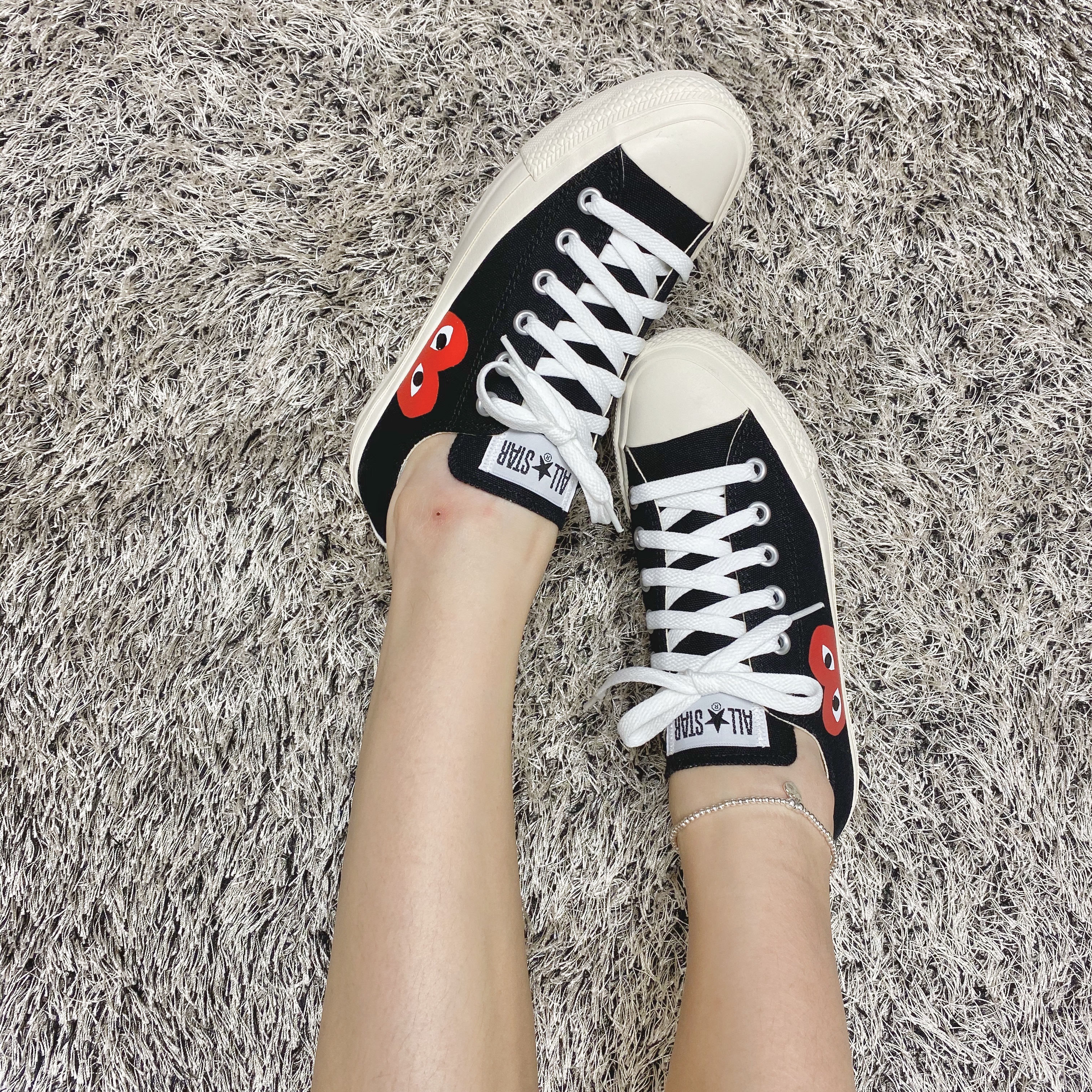 Converse x Play Comme des Garcons Chuck 70 Ox Black 착용 스타일 - 2