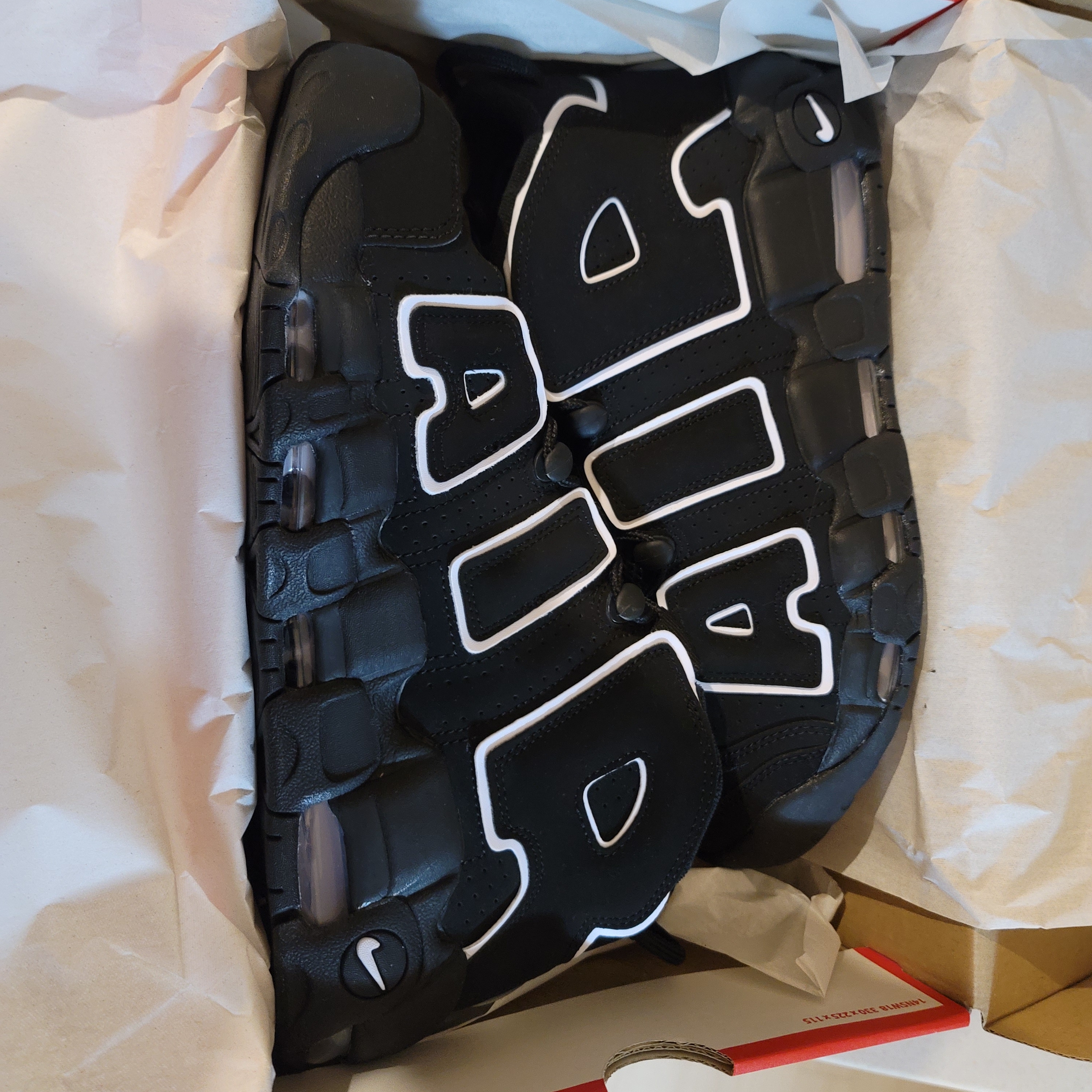 Nike Air More Uptempo Black White 2020 착용 스타일
