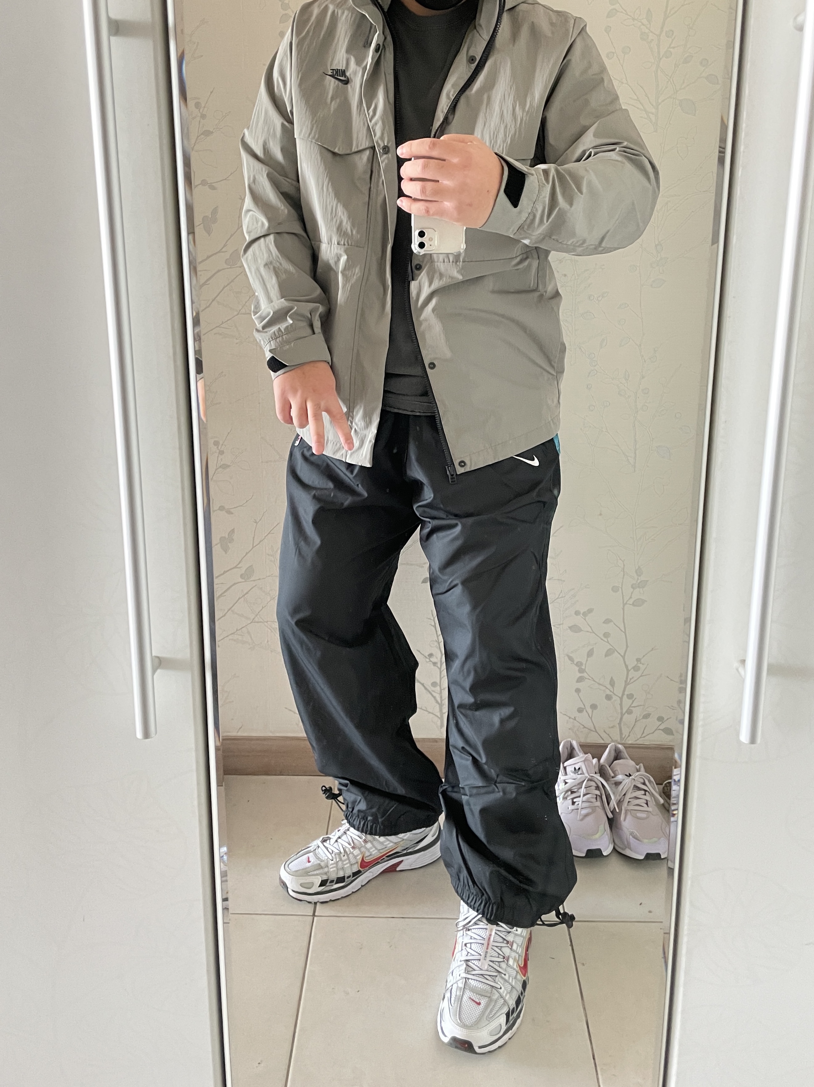Nike x Skepta M NRG Track Pants Black, (W) Nike P-6000 Metallic Silver Red 착용 스타일