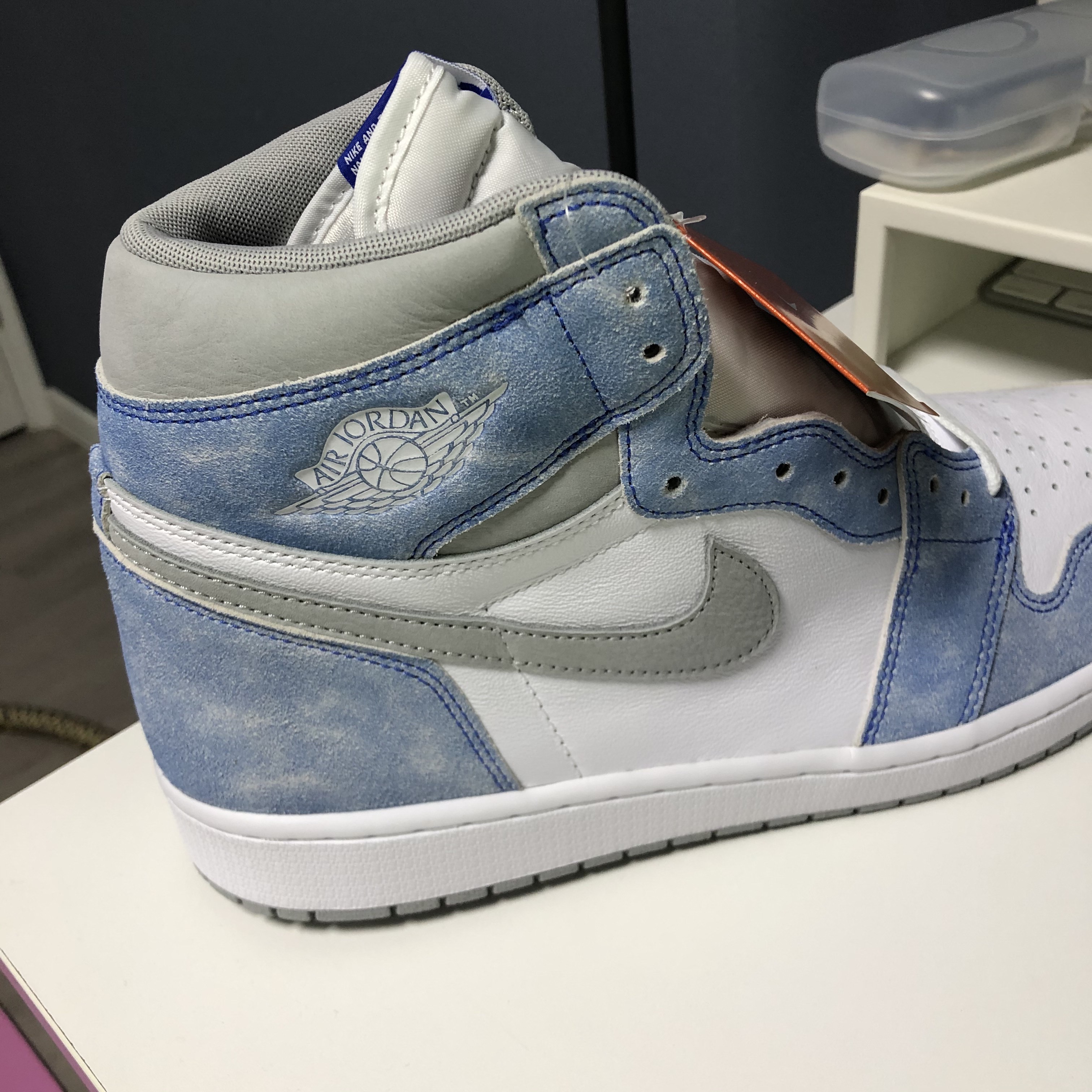 Jordan 1 Retro High OG Hyper Royal 착용 스타일 - 3
